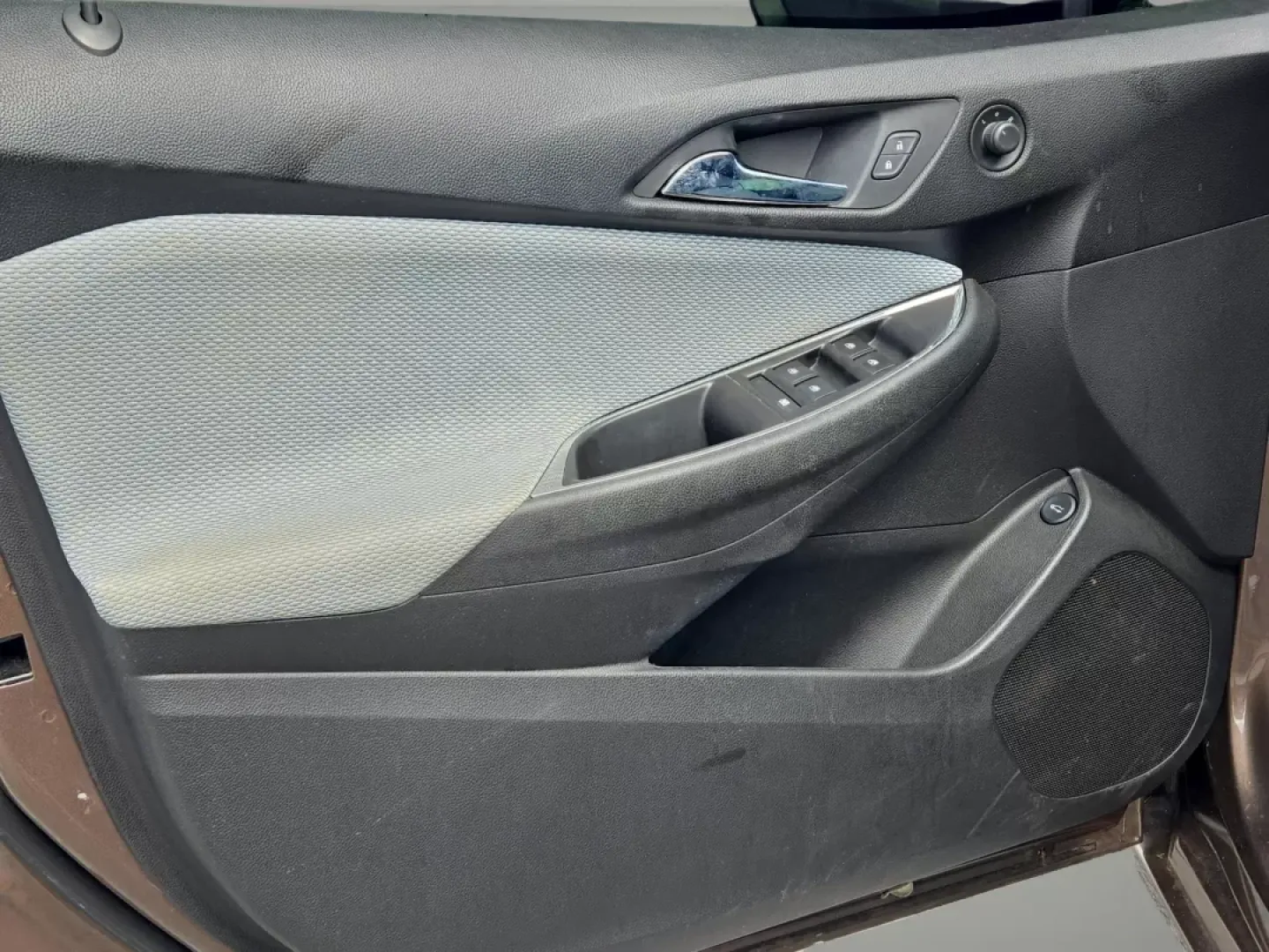 2019 /Jet Black/Galvanized Chevrolet Cruze LS (1G1BC5SMXK7) with an Other engine, located at 1430 Gateway Drive, Opelika, AL, 36801, (334) 239-0944, 32.637871, -85.409790 - **Discover Your Perfect Commuter with the 2019 Chevrolet Cruze at Gils Auto - Phenix City**<br /> <br /> Are you searching for a reliable, fuel-efficient vehicle that fits seamlessly into your daily routine? Look no further than the sleek and stylish 2019 Chevrolet Cruze, perfect for those long comm - Photo#9