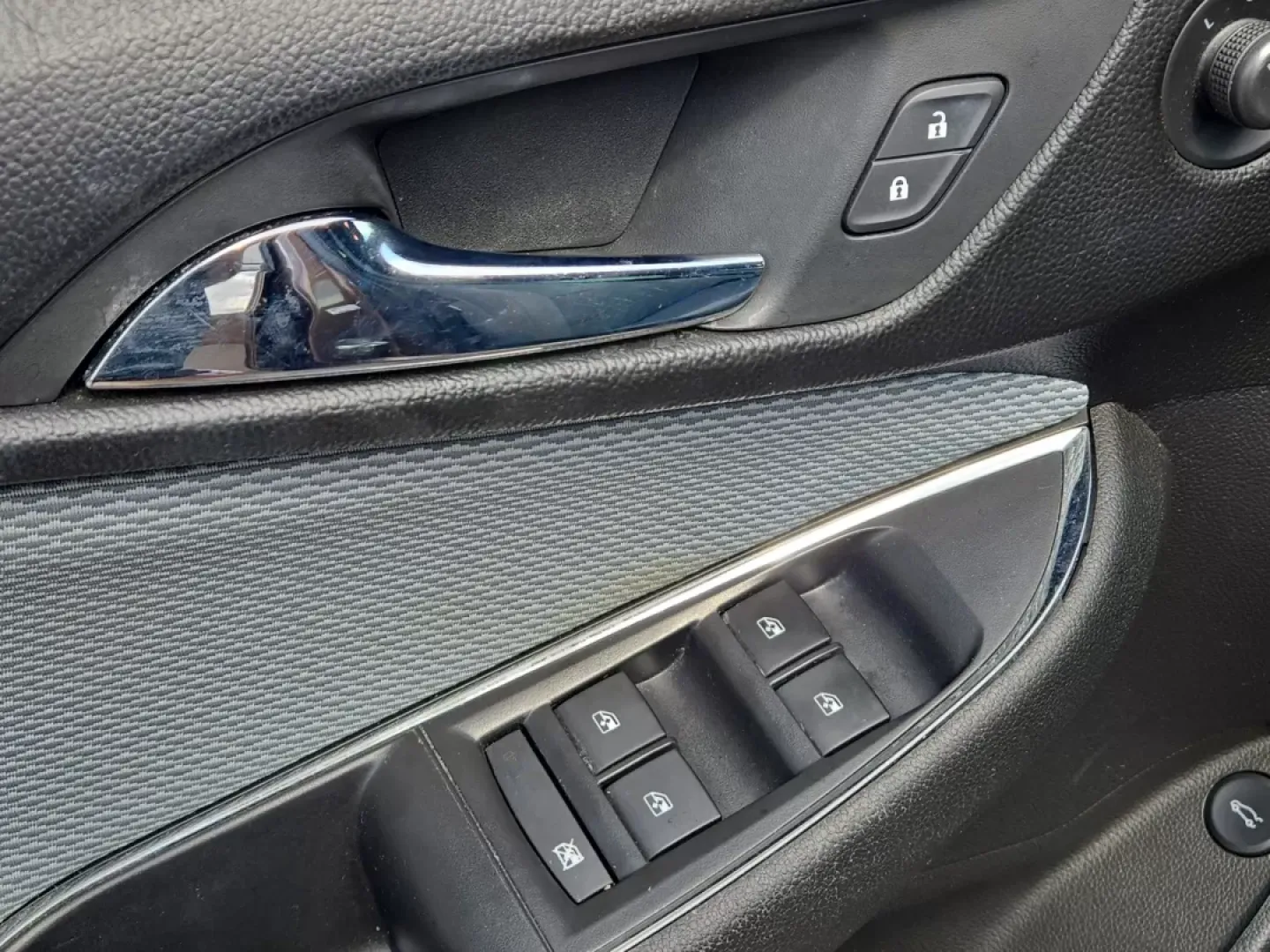2019 /Jet Black/Galvanized Chevrolet Cruze LS (1G1BC5SMXK7) with an Other engine, located at 1430 Gateway Drive, Opelika, AL, 36801, (334) 239-0944, 32.637871, -85.409790 - **Discover Your Perfect Commuter with the 2019 Chevrolet Cruze at Gils Auto - Phenix City**<br /> <br /> Are you searching for a reliable, fuel-efficient vehicle that fits seamlessly into your daily routine? Look no further than the sleek and stylish 2019 Chevrolet Cruze, perfect for those long comm - Photo#10
