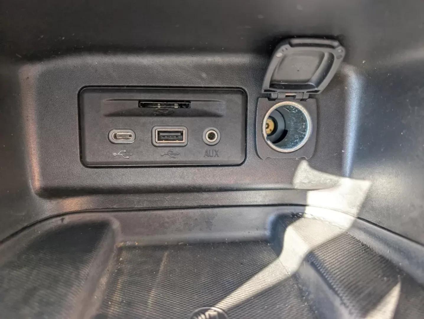 2019 /Jet Black Chevrolet Equinox Premier (2GNAXNEV7K6) with an Other engine, located at 3959 U.S. 80 W, Phenix City, AL, 36870, (334) 297-4885, 32.469296, -85.135185 - **Adventure Awaits with the 2019 Chevrolet Equinox Premier at Gils Auto** <br /> <br /> Looking for a versatile SUV that fits your active lifestyle? The 2019 Chevrolet Equinox Premier is the perfect companion for family road trips, daily commutes, or weekend adventures. With its spacious interior, - Photo#14