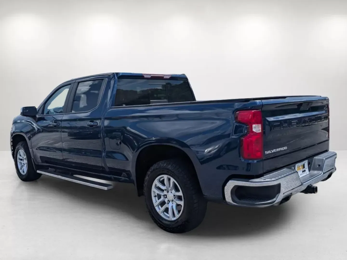 2019 /Jet Black Chevrolet Silverado 1500 LT (3GCUYDED8KG) with an Other engine, located at 5115 14th Ave., Columbus, GA, 31904, (706) 323-0345, 32.511494, -84.971046 - Discover the thrill of adventure with this 2019 Chevrolet Silverado 1500 LT, a pickup truck designed for those who crave both ruggedness and comfort, perfect for weekend getaways or daily commuting in Phenix City, AL. Whether you're a growing family needing extra space or a weekend warrior ready for - Photo#5