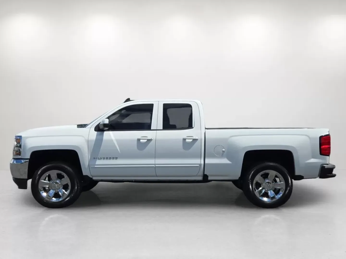 2019 /Jet Black Chevrolet Silverado 1500 LD LT (2GCRCPEC1K1) with an Other engine, located at 521 Old Farm Lane Rd, Prattville, AL, 36066, (334) 325-1505, 32.482460, -86.416367 - Are you on the lookout for a versatile pickup truck that balances power and comfort? Meet the 2019 Chevrolet Silverado 1500 LD LT, an ideal choice for weekend adventures, heavy-duty tasks, or simply commuting around Phenix City, AL. This robust extended cab pickup is designed to cater to various lif - Photo#8