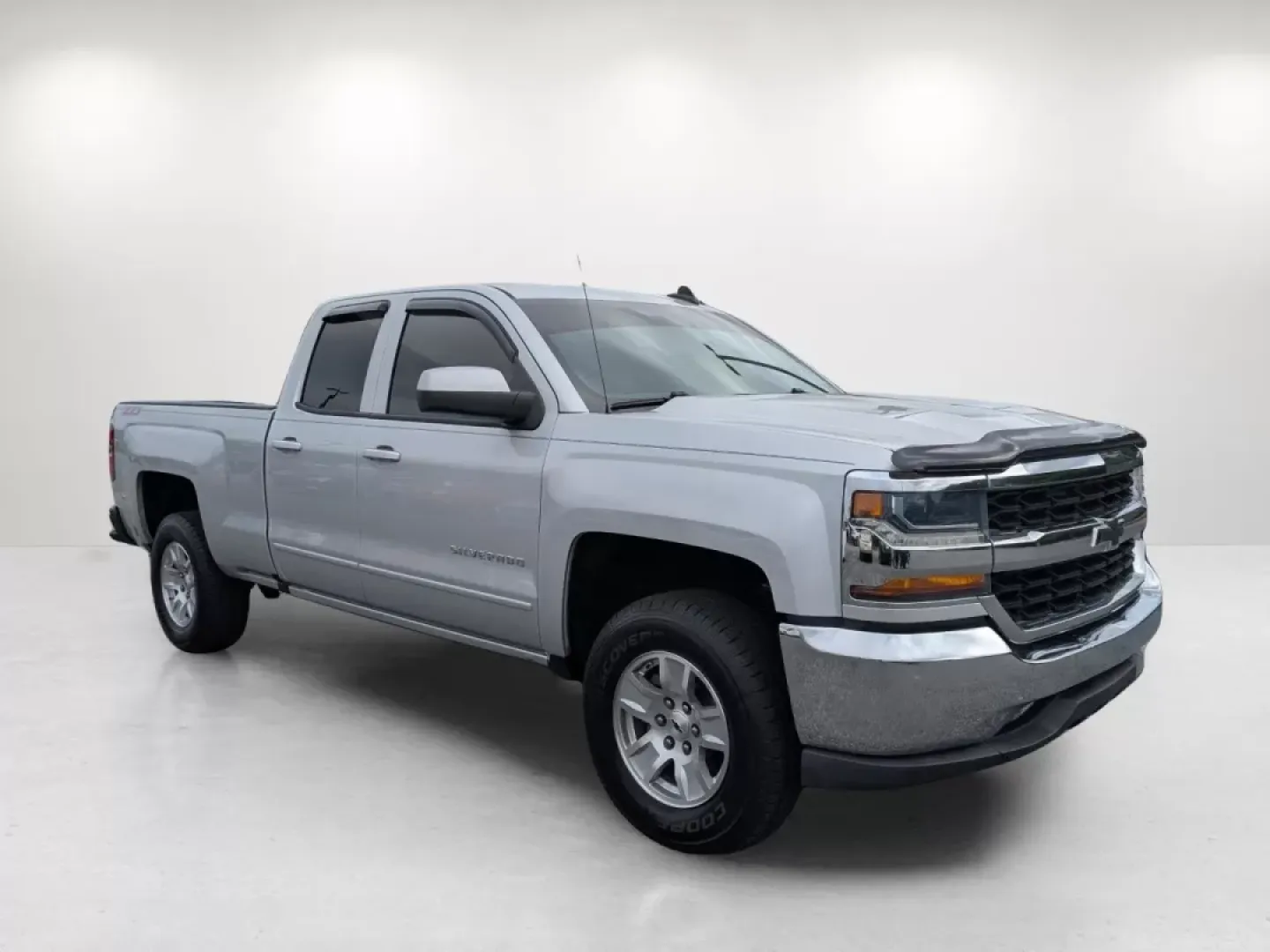2019 /Jet Black Chevrolet Silverado 1500 LD LT (2GCRCPEC7K1) with an Other engine, located at 1430 Gateway Drive, Opelika, AL, 36801, (334) 239-0944, 32.637871, -85.409790 - **Unleash Adventure with the 2019 Chevrolet Silverado 1500 LD at Gils Auto - Phenix City, AL**<br /> <br /> Are you ready to elevate your driving experience? Whether you're hauling tools for a weekend project, heading off on a family road trip, or navigating daily commutes, the 2019 Chevrolet Silver - Photo#2