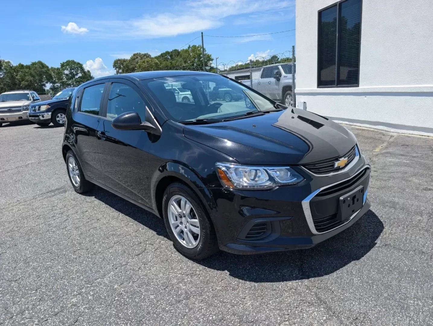 2019 /Jet Black/Dark Titanium Chevrolet Sonic LT (1G1JG6SB9K4) with an Other engine, located at 5115 14th Ave., Columbus, GA, 31904, (706) 323-0345, 32.511494, -84.971046 - **Discover Your Perfect Companion for Daily Adventures: The 2019 Chevrolet Sonic LT Hatchback at Gils Auto!**<br /> <br /> Looking for a versatile and stylish hatchback that fits seamlessly into your busy lifestyle? The 2019 Chevrolet Sonic LT is your answer! Perfect for urban commuters, families on - Photo#2