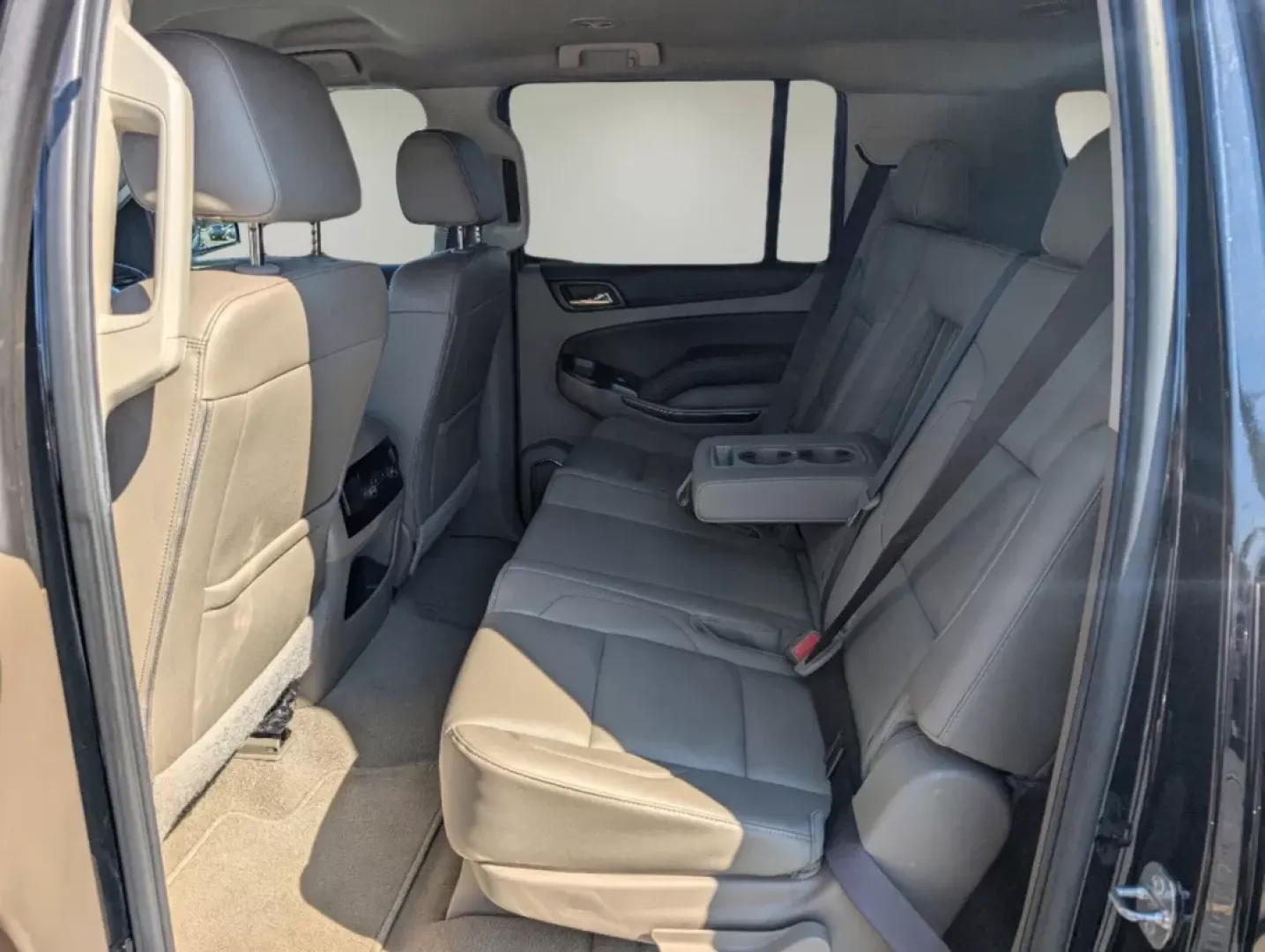 2019 /Cocoa/Dune Chevrolet Suburban LT (1GNSCHKC9KR) with an Other engine, located at 3959 U.S. 80 W, Phenix City, AL, 36870, (334) 297-4885, 32.469296, -85.135185 - **Adventure Awaits with the 2019 Chevrolet Suburban LT Perfect for Families and Road Trips!**<br /> <br /> If you're seeking a vehicle that combines power, space, and cutting-edge technology, look no further than the 2019 Chevrolet Suburban LT available at Gils Auto in Columbus, GA. This SUV is an - Photo#10