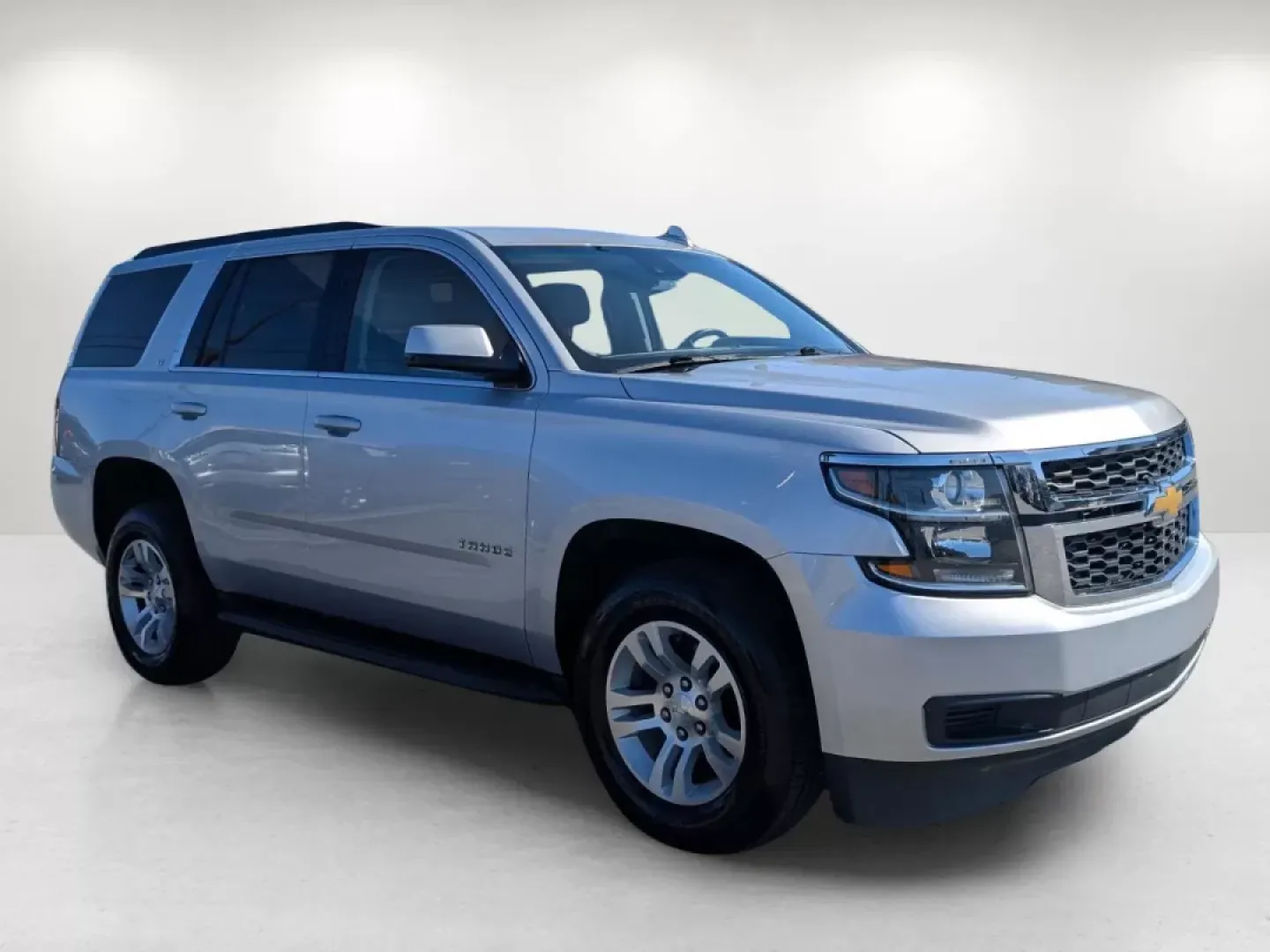 2019 /Jet Black/Dark Ash Chevrolet Tahoe LT (1GNSCBKC1KR) with an Other engine, located at 3959 U.S. 80 W, Phenix City, AL, 36870, (334) 297-4885, 32.469296, -85.135185 - ### Explore the Great Outdoors with the 2019 Chevrolet Tahoe LT at Gils Auto - Phenix City<br /> <br /> Are you ready to elevate your family's adventures? The 2019 Chevrolet Tahoe LT is the perfect companion for those who crave excitement, whether it's a weekend getaway to Lake Harding or a daily co - Photo#3