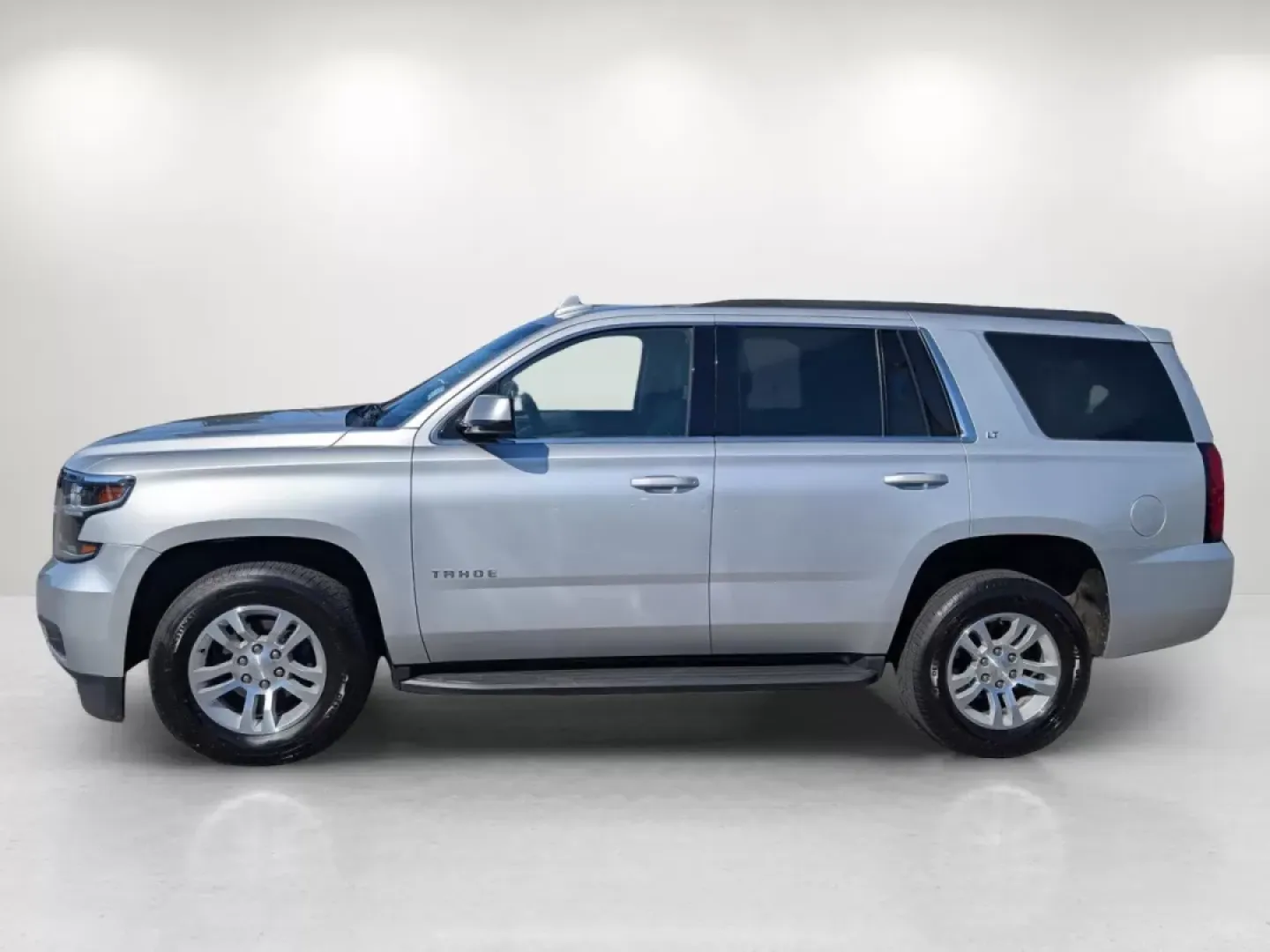 2019 /Jet Black/Dark Ash Chevrolet Tahoe LT (1GNSCBKC1KR) with an Other engine, located at 3959 U.S. 80 W, Phenix City, AL, 36870, (334) 297-4885, 32.469296, -85.135185 - ### Explore the Great Outdoors with the 2019 Chevrolet Tahoe LT at Gils Auto - Phenix City<br /> <br /> Are you ready to elevate your family's adventures? The 2019 Chevrolet Tahoe LT is the perfect companion for those who crave excitement, whether it's a weekend getaway to Lake Harding or a daily co - Photo#8