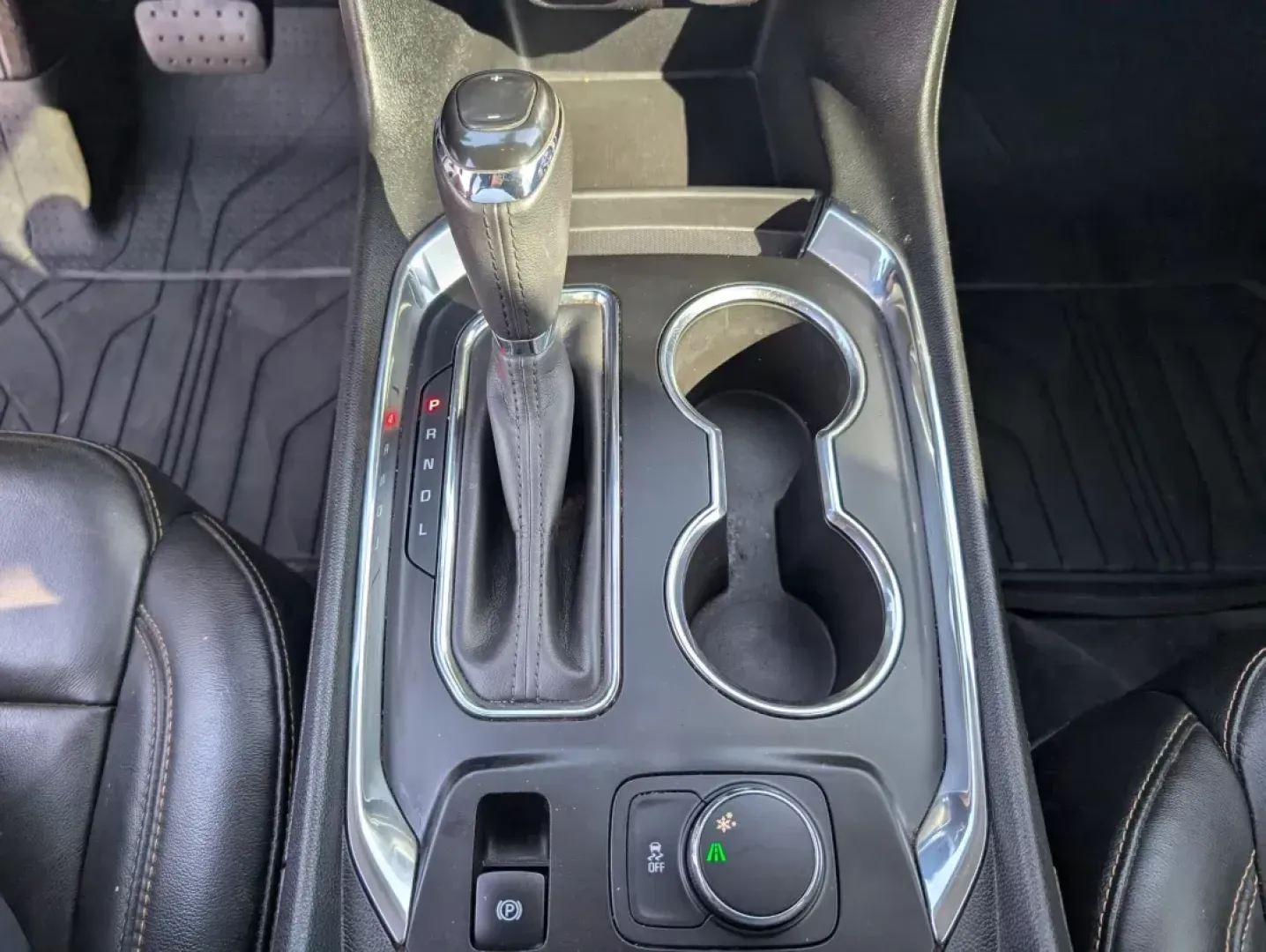 2019 /Jet Black Chevrolet Traverse RS (1GNERJKX0KJ) with an Turbocharged I4 2.0L/122 engine, 9-Speed Automatic transmission, located at 3959 U.S. 80 W, Phenix City, AL, 36870, (334) 297-4885, 32.469296, -85.135185 - 2019 Chevrolet Traverse RS - Photo#13