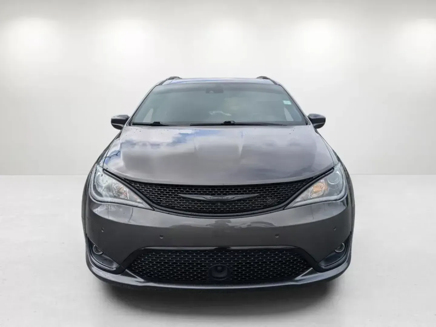 2019 /Black/Black/Black Chrysler Pacifica Touring Plus (2C4RC1FG7KR) with an Regular Unleaded V-6 3.6 L/220 engine, 9-Speed Automatic w/OD transmission, located at 3959 U.S. 80 W, Phenix City, AL, 36870, (334) 297-4885, 32.469296, -85.135185 - 2019 Chrysler Pacifica Touring Plus - Photo#2