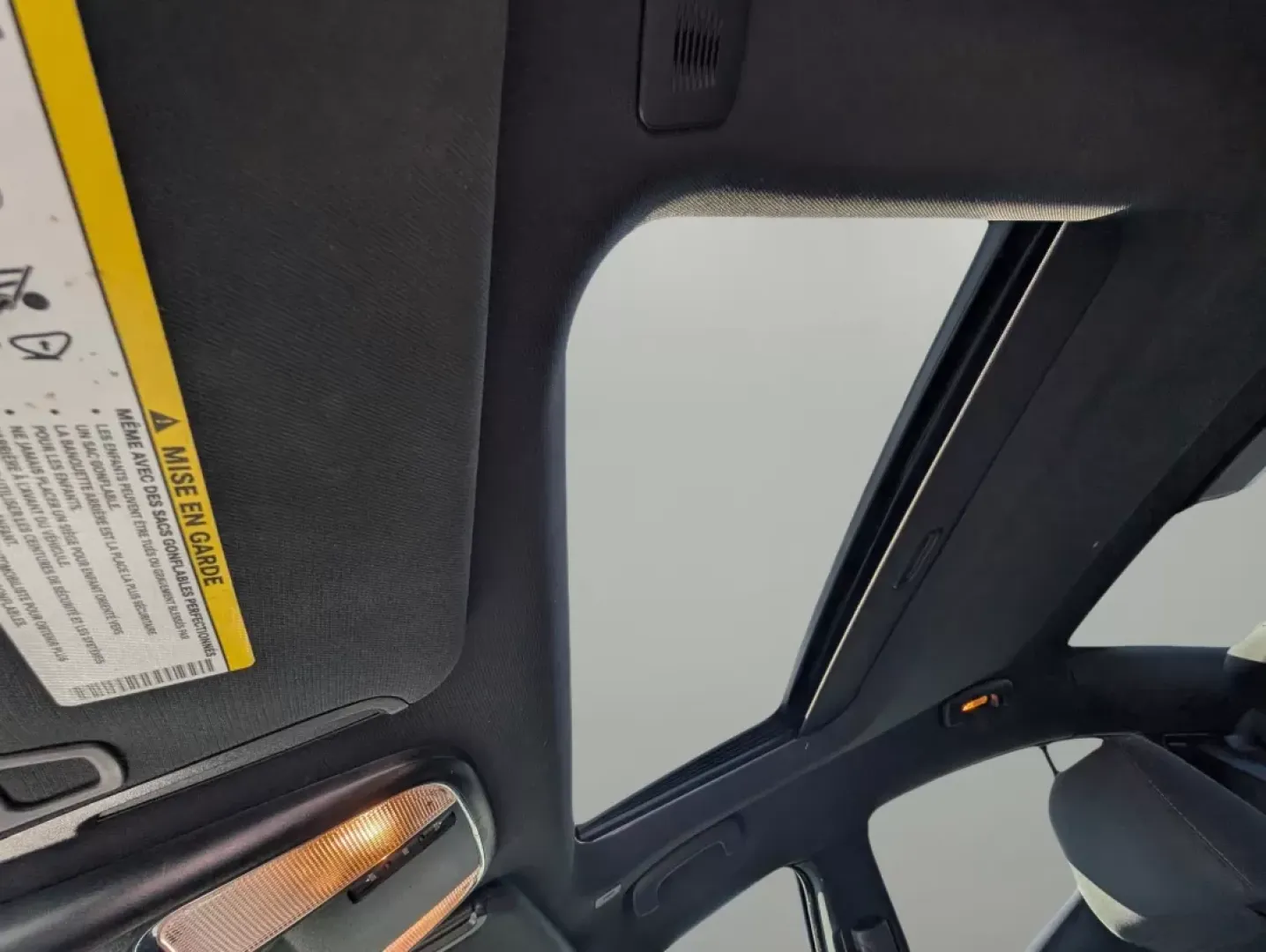 2019 /Black Dodge Charger SXT (2C3CDXBG9KH) with an Other engine, located at 1430 Gateway Drive, Opelika, AL, 36801, (334) 239-0944, 32.637871, -85.409790 - **Unleash Your Weekend Adventures with the 2019 Dodge Charger SXT!**<br /> <br /> Are you ready to elevate your driving experience? At Gils Auto in Phenix City, AL, we proudly present the 2019 Dodge Charger SXT, perfect for those who crave excitement and style. Whether you're commuting to work, runn - Photo#16