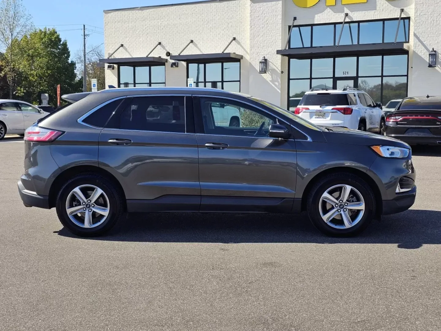 2019 Ford Edge SEL (2FMPK3J90KB) with an Other engine, located at 521 Old Farm Lane Rd, Prattville, AL, 36066, (334) 325-1505, 32.482460, -86.416367 - Experience the ultimate in versatility with this 2019 Ford Edge SEL, perfect for anyone from busy professionals to growing families! Whether you need a reliable commuter vehicle for those daily drives around Prattville or a spacious SUV for weekend adventures, this Edge delivers on all fronts. With - Photo#3