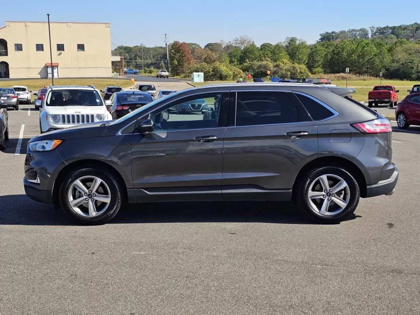 2019 Ford Edge SEL (2FMPK3J90KB) with an Other engine, located at 521 Old Farm Lane Rd, Prattville, AL, 36066, (334) 325-1505, 32.482460, -86.416367 - Experience the ultimate in versatility with this 2019 Ford Edge SEL, perfect for anyone from busy professionals to growing families! Whether you need a reliable commuter vehicle for those daily drives around Prattville or a spacious SUV for weekend adventures, this Edge delivers on all fronts. With - Photo#7