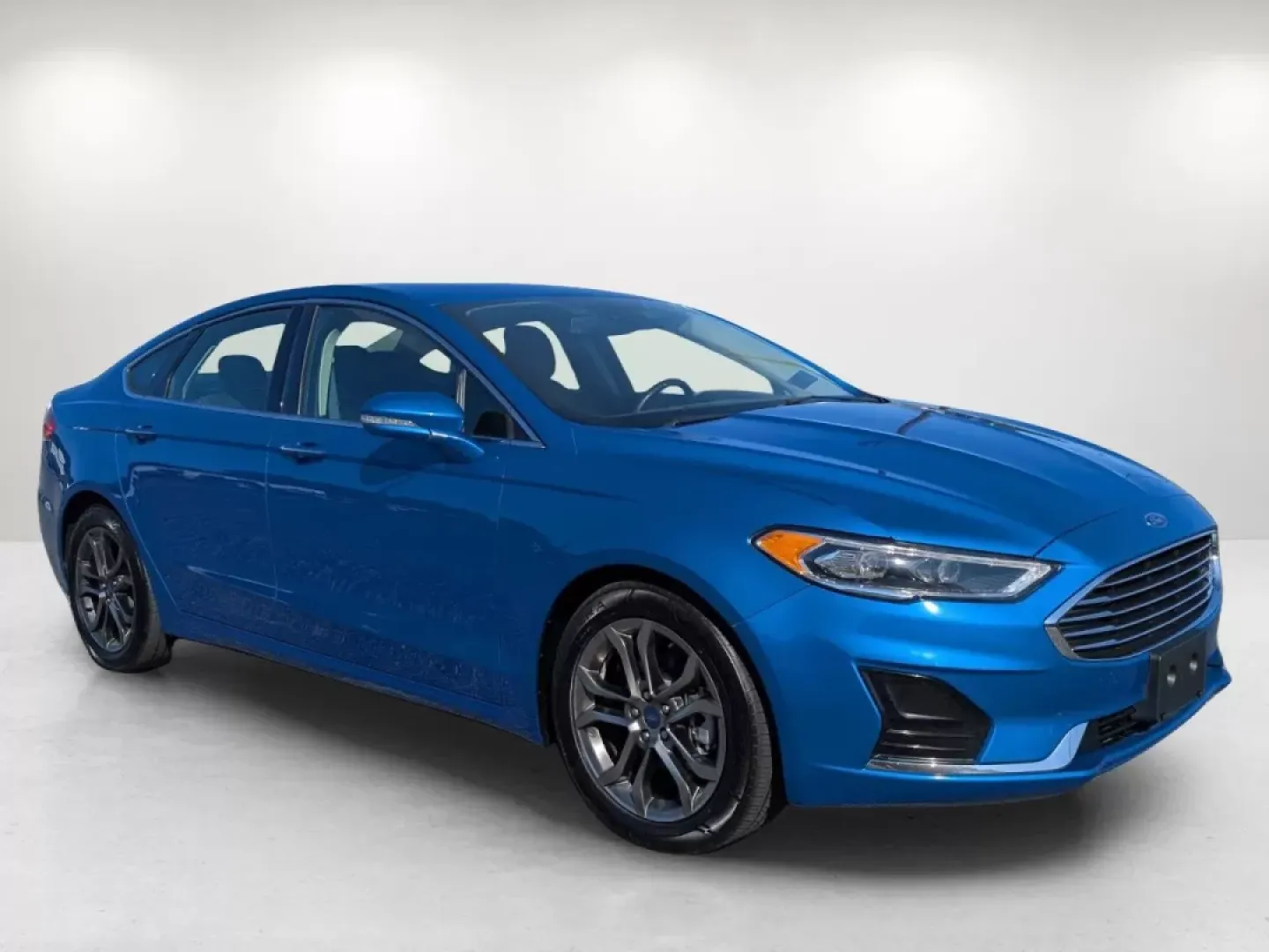 2019 Ford Fusion SEL (3FA6P0CD2KR) with an Other engine, located at 1430 Gateway Drive, Opelika, AL, 36801, (334) 239-0944, 32.637871, -85.409790 - Discover your next adventure with the 2019 Ford Fusion SEL, a perfect blend of style, comfort, and practicality for those seeking a reliable ride in Phenix City, AL. Whether you're making daily commutes or planning weekend getaways with family and friends, this sedan is designed to elevate your driv - Photo#2