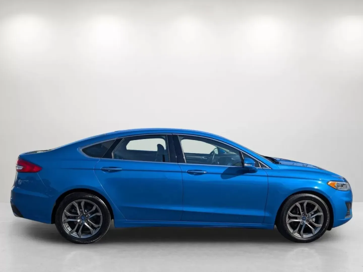 2019 Ford Fusion SEL (3FA6P0CD2KR) with an Other engine, located at 1430 Gateway Drive, Opelika, AL, 36801, (334) 239-0944, 32.637871, -85.409790 - Discover your next adventure with the 2019 Ford Fusion SEL, a perfect blend of style, comfort, and practicality for those seeking a reliable ride in Phenix City, AL. Whether you're making daily commutes or planning weekend getaways with family and friends, this sedan is designed to elevate your driv - Photo#3