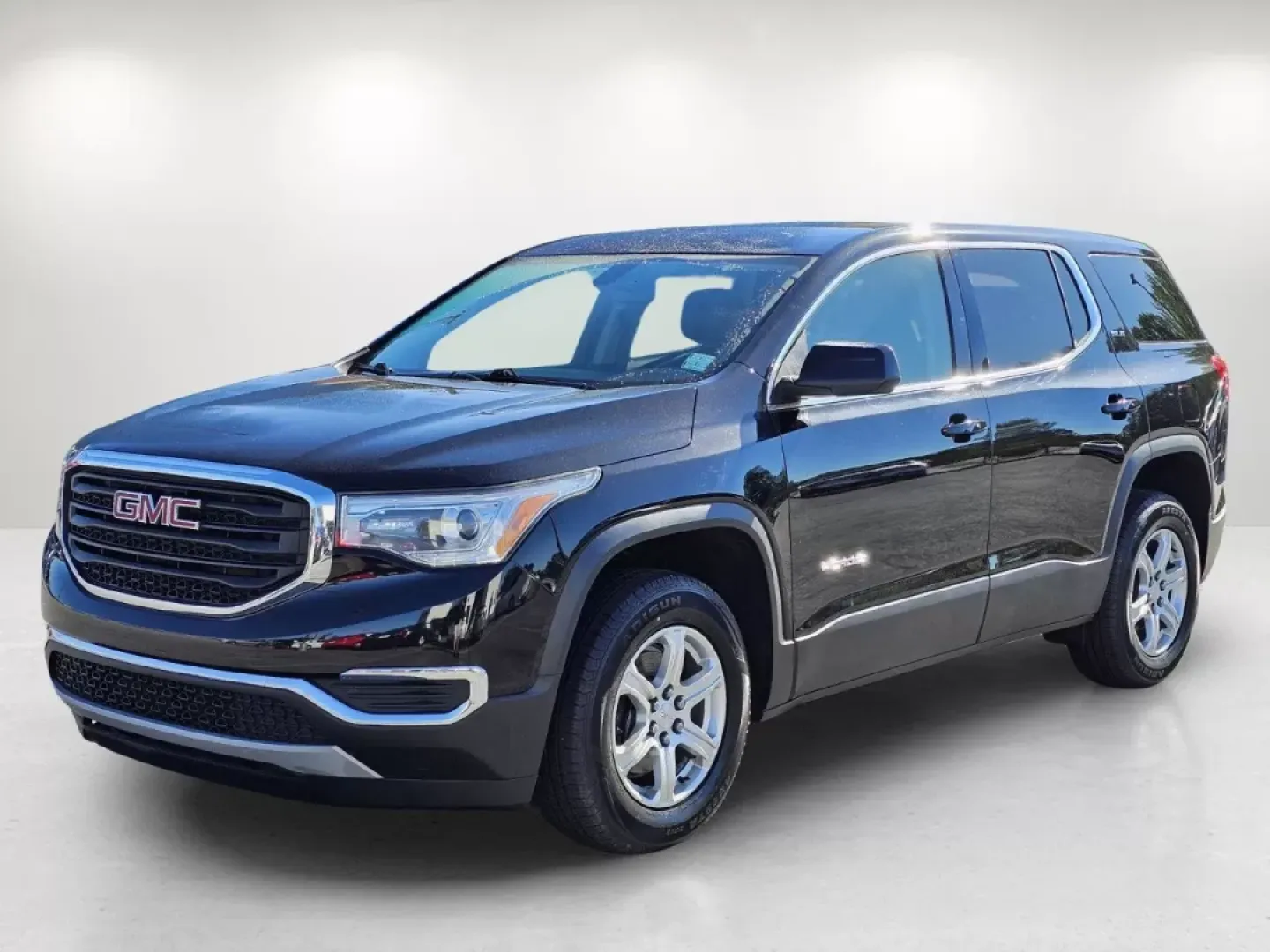 2019 /Jet Black GMC Acadia SLE (1GKKNKLA3KZ) with an Other engine, located at 5115 14th Ave., Columbus, GA, 31904, (706) 323-0345, 32.511494, -84.971046 - Discover the freedom of family adventures with the 2019 GMC Acadia SLE, a versatile SUV designed for those who value comfort, safety, and style. Whether you're navigating the hustle of daily commutes or gearing up for weekend road trips, this spacious vehicle offers the perfect blend of functionalit - Photo#2
