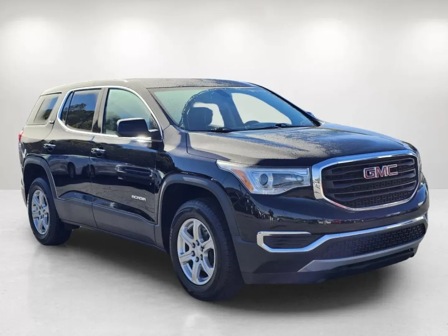 2019 /Jet Black GMC Acadia SLE (1GKKNKLA3KZ) with an Other engine, located at 5115 14th Ave., Columbus, GA, 31904, (706) 323-0345, 32.511494, -84.971046 - Discover the freedom of family adventures with the 2019 GMC Acadia SLE, a versatile SUV designed for those who value comfort, safety, and style. Whether you're navigating the hustle of daily commutes or gearing up for weekend road trips, this spacious vehicle offers the perfect blend of functionalit - Photo#4