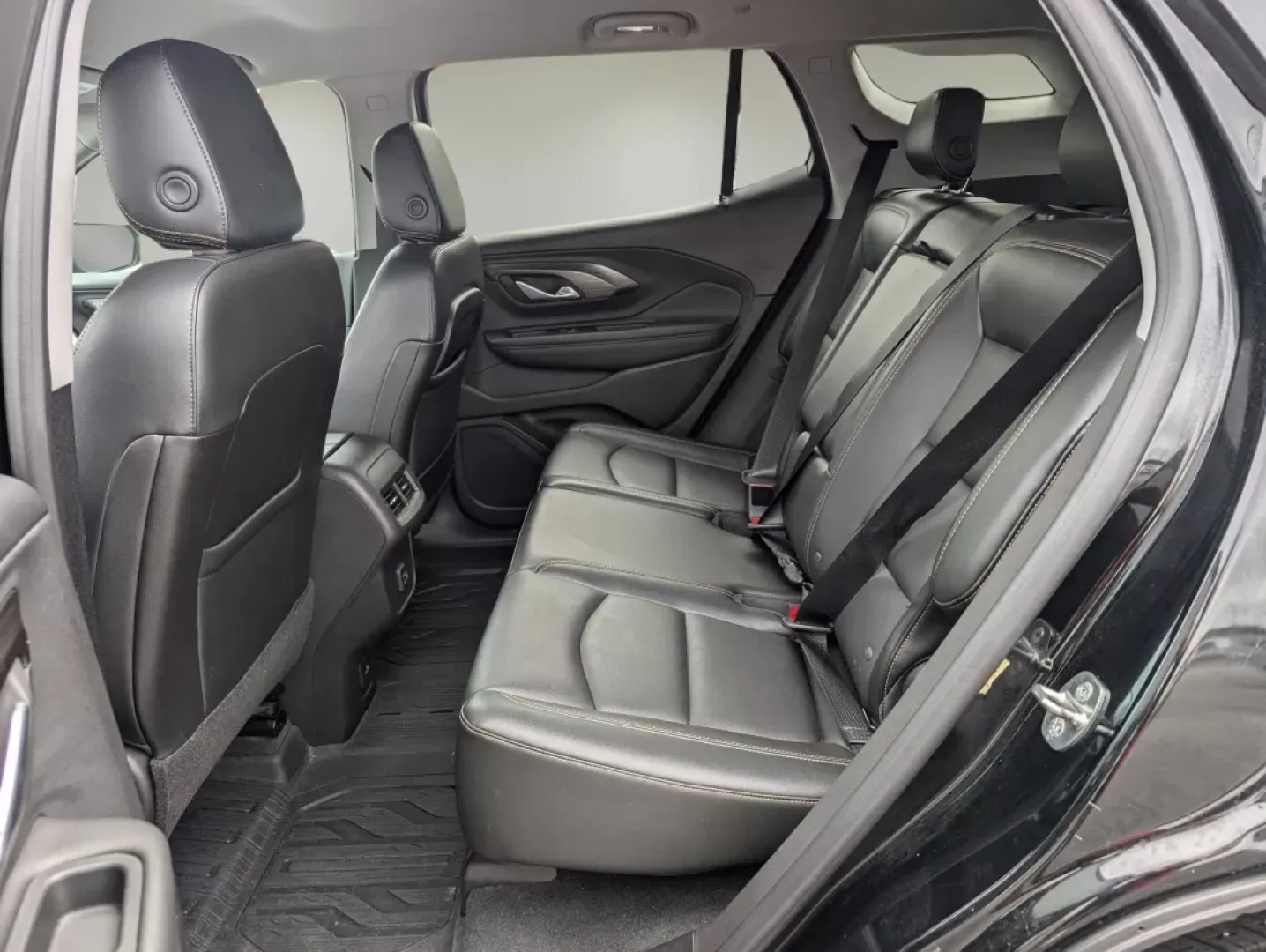 2019 /Jet Black GMC Terrain SLT (3GKALPEX2KL) with an Other engine, located at 804 22nd Ave, Phenix City, AL, 36870, (334) 297-1860, 32.484749, -85.024475 - Explore the open road in style and comfort with the 2019 GMC Terrain SLT, the perfect SUV for budget-conscious buyers and families alike. This sport utility vehicle is not just a mode of transportation; it's an invitation to adventure. Whether you're embarking on a weekend getaway, commuting through - Photo#10