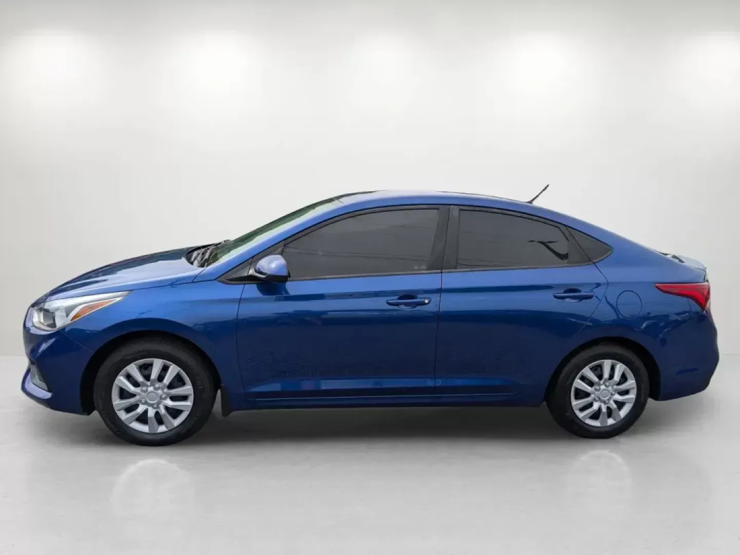 2019 /Black Hyundai Accent SE (3KPC24A38KE) with an Regular Unleaded I-4 1.6 L/97 engine, 6-Speed Automatic w/OD transmission, located at 1430 Gateway Drive, Opelika, AL, 36801, (334) 239-0944, 32.637871, -85.409790 - 2019 Hyundai Accent SE - Photo#7
