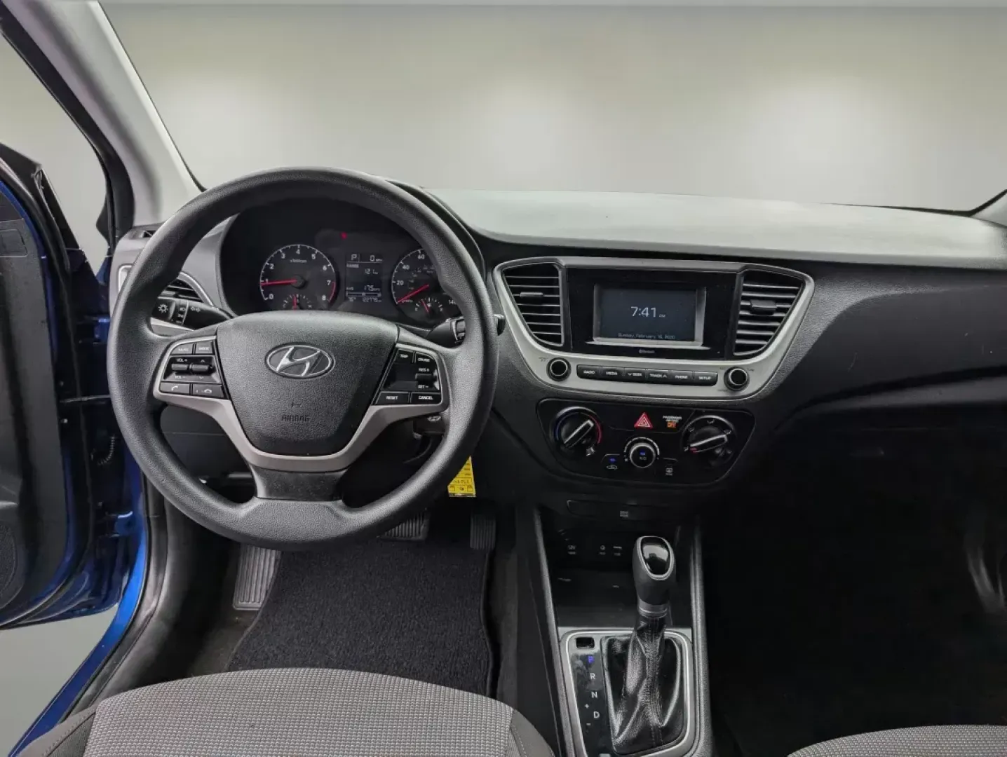 2019 /Black Hyundai Accent SE (3KPC24A38KE) with an Regular Unleaded I-4 1.6 L/97 engine, 6-Speed Automatic w/OD transmission, located at 1430 Gateway Drive, Opelika, AL, 36801, (334) 239-0944, 32.637871, -85.409790 - 2019 Hyundai Accent SE - Photo#11