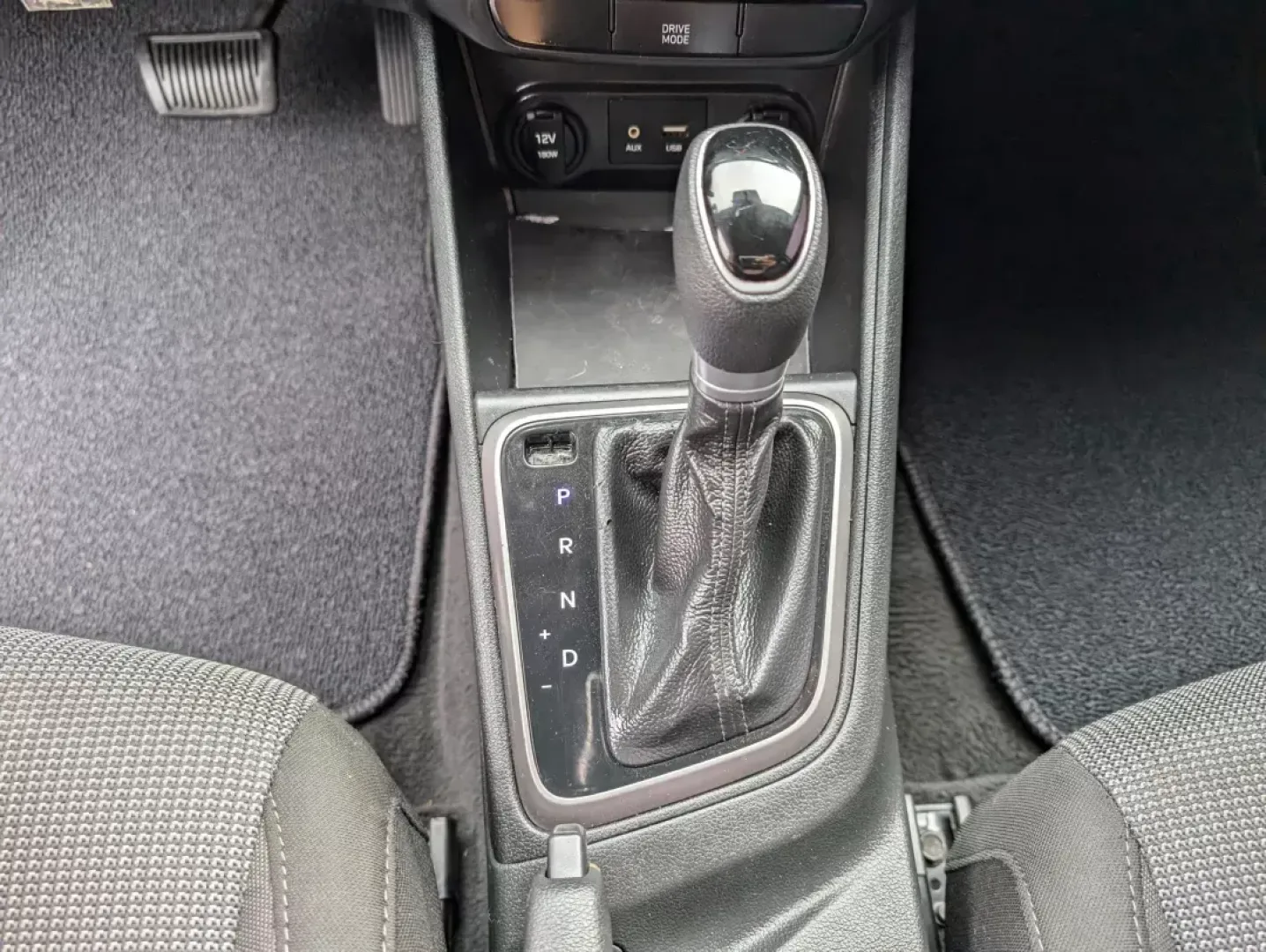 2019 /Black Hyundai Accent SE (3KPC24A38KE) with an Regular Unleaded I-4 1.6 L/97 engine, 6-Speed Automatic w/OD transmission, located at 1430 Gateway Drive, Opelika, AL, 36801, (334) 239-0944, 32.637871, -85.409790 - 2019 Hyundai Accent SE - Photo#13