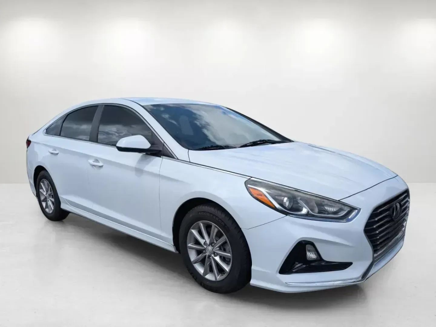 2019 /Black Hyundai Sonata SE (5NPE24AF9KH) with an Other engine, located at 5115 14th Ave., Columbus, GA, 31904, (706) 323-0345, 32.511494, -84.971046 - ### Discover the Perfect Sedan for Your Lifestyle at Gils Auto - Columbus!<br /> <br /> Are you on the hunt for a reliable, stylish sedan that seamlessly fits into your busy lifestyle? Look no further than this stunning **2019 Hyundai Sonata SE**, now available at **Gils Auto**, located at **5115 14 - Photo#2