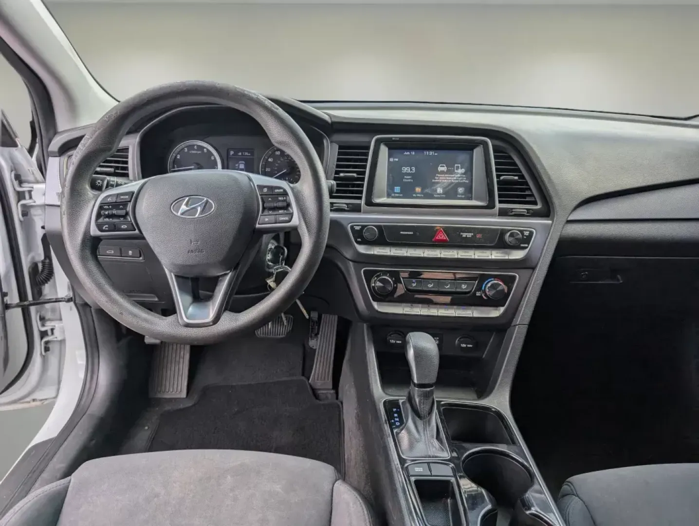 2019 /Black Hyundai Sonata SE (5NPE24AF9KH) with an Other engine, located at 5115 14th Ave., Columbus, GA, 31904, (706) 323-0345, 32.511494, -84.971046 - ### Discover the Perfect Sedan for Your Lifestyle at Gils Auto - Columbus!<br /> <br /> Are you on the hunt for a reliable, stylish sedan that seamlessly fits into your busy lifestyle? Look no further than this stunning **2019 Hyundai Sonata SE**, now available at **Gils Auto**, located at **5115 14 - Photo#11