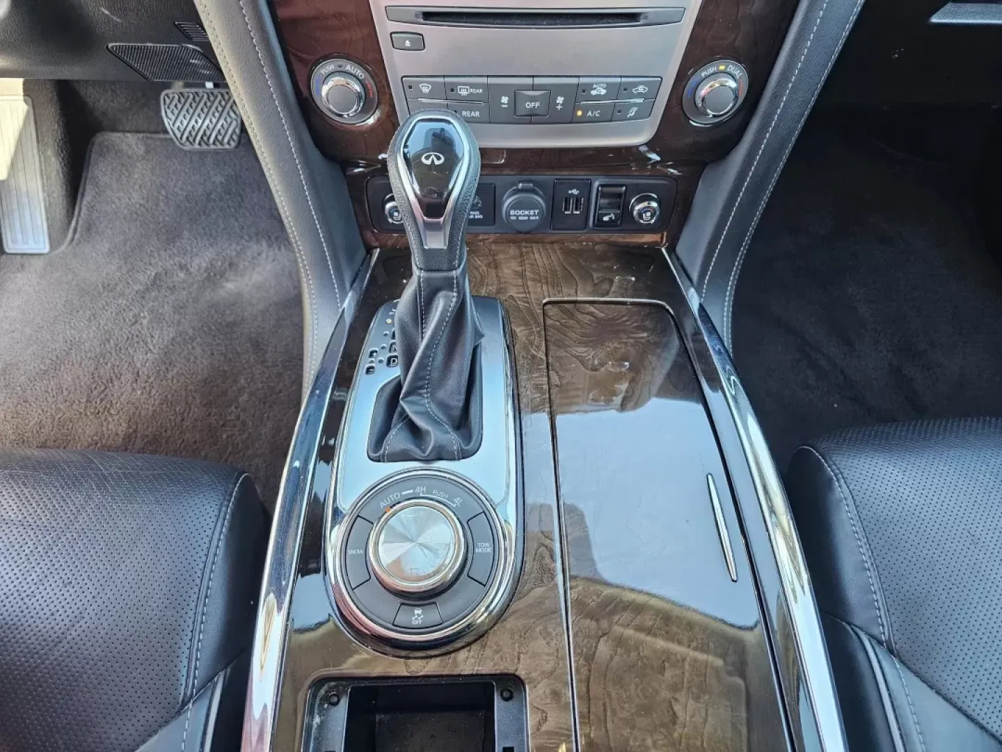 2019 /Graphite Infiniti QX80 LUXE (JN8AZ2NE3K9) with an Other engine, located at 3959 U.S. 80 W, Phenix City, AL, 36870, (334) 297-4885, 32.469296, -85.135185 - Experience luxury and adventure with the 2019 Infiniti QX80 LUXE, the perfect SUV for those who crave space, comfort, and sophistication. Ideal for growing families, weekend getaways, or commuting in style, this vehicle is designed to elevate your lifestyle while ensuring safety and convenience. At - Photo#18