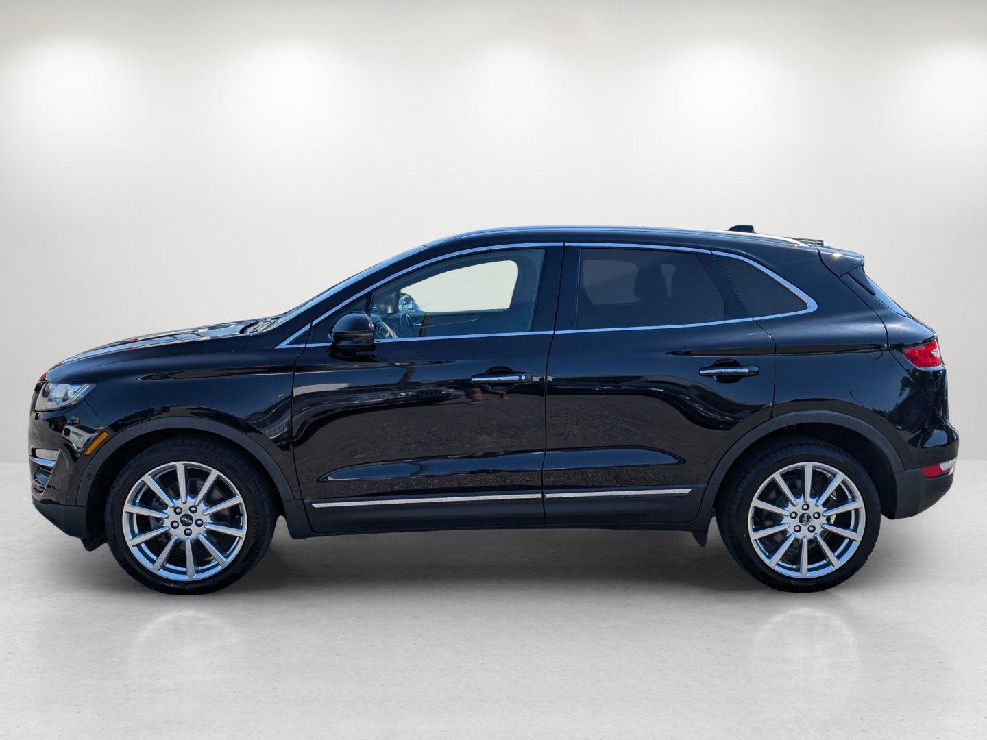 2019 Lincoln MKC Reserve (5LMCJ3C97KU) with an Intercooled Turbo Premium Unleaded I-4 2.0 L/122 engine, 6-Speed Automatic w/OD transmission, located at 804 22nd Ave, Phenix City, AL, 36870, (334) 297-1860, 32.484749, -85.024475 - 2019 Lincoln MKC Reserve - Photo#8