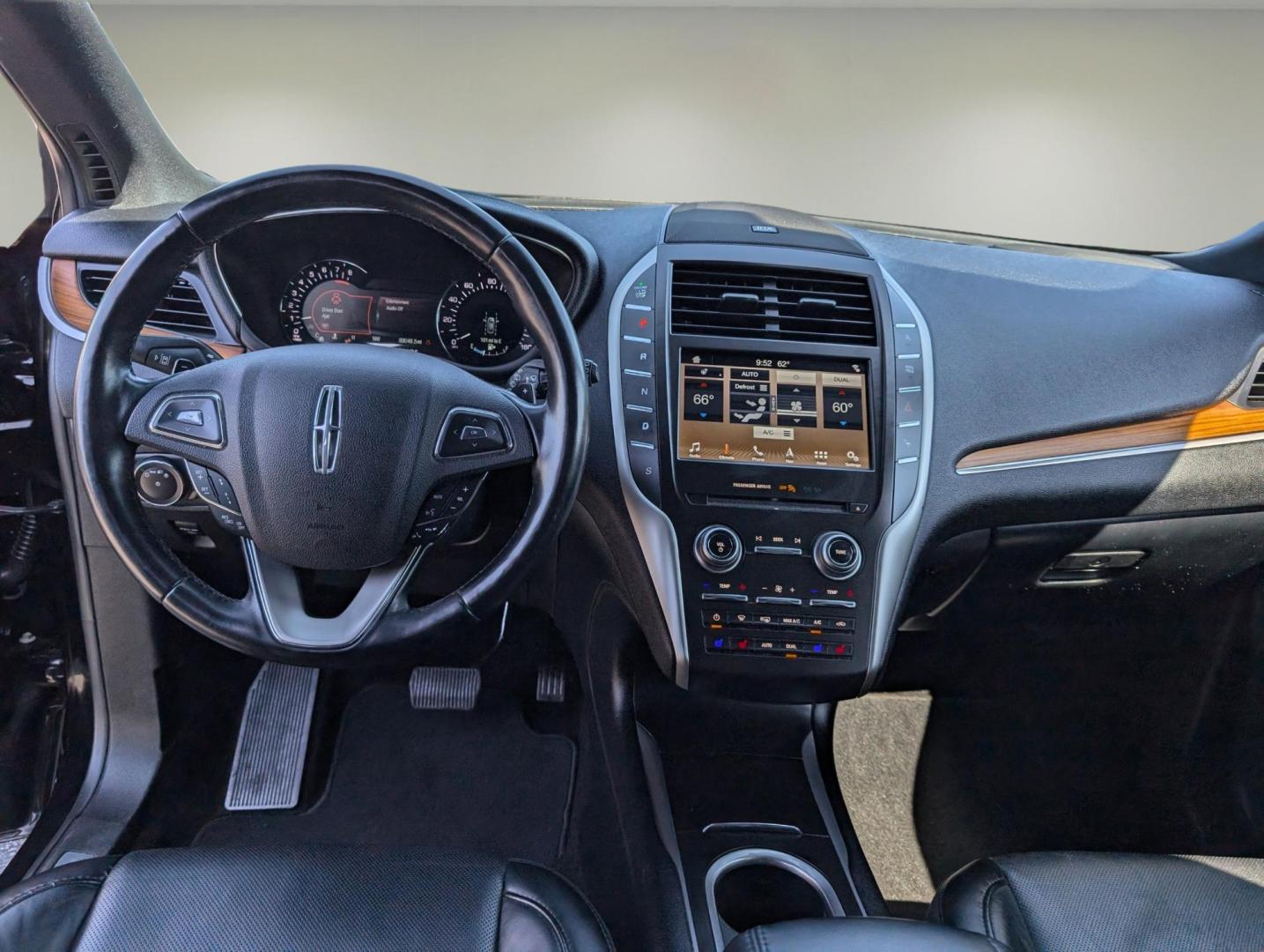 2019 Lincoln MKC Reserve (5LMCJ3C97KU) with an Intercooled Turbo Premium Unleaded I-4 2.0 L/122 engine, 6-Speed Automatic w/OD transmission, located at 804 22nd Ave, Phenix City, AL, 36870, (334) 297-1860, 32.484749, -85.024475 - 2019 Lincoln MKC Reserve - Photo#12
