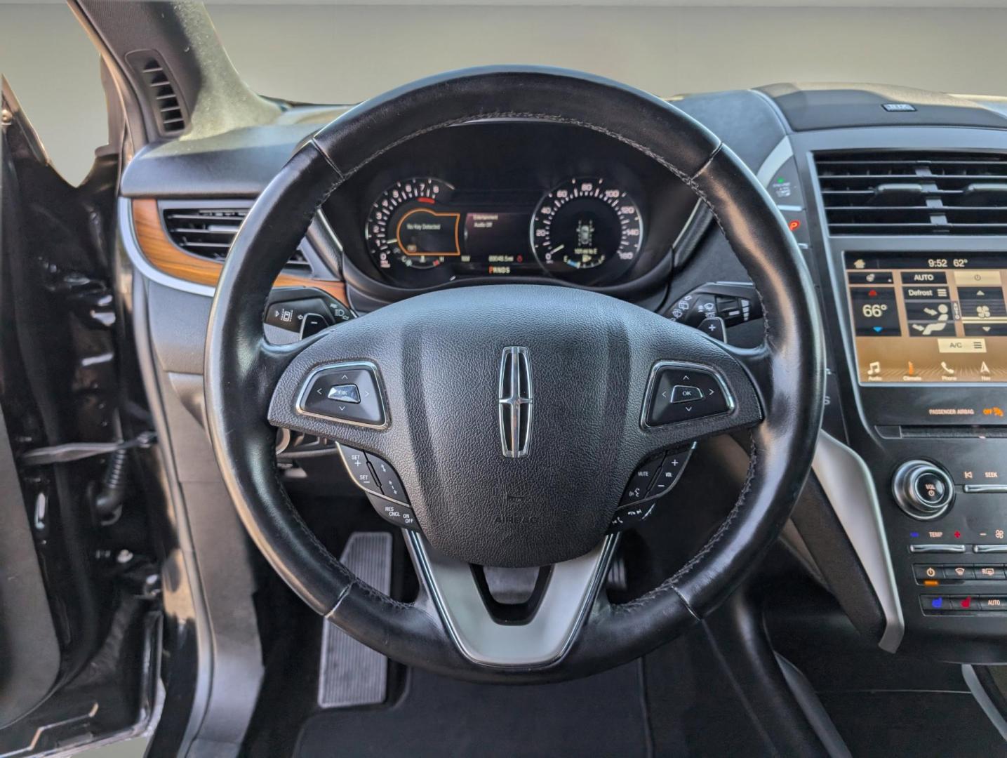 2019 Lincoln MKC Reserve (5LMCJ3C97KU) with an Intercooled Turbo Premium Unleaded I-4 2.0 L/122 engine, 6-Speed Automatic w/OD transmission, located at 804 22nd Ave, Phenix City, AL, 36870, (334) 297-1860, 32.484749, -85.024475 - 2019 Lincoln MKC Reserve - Photo#16