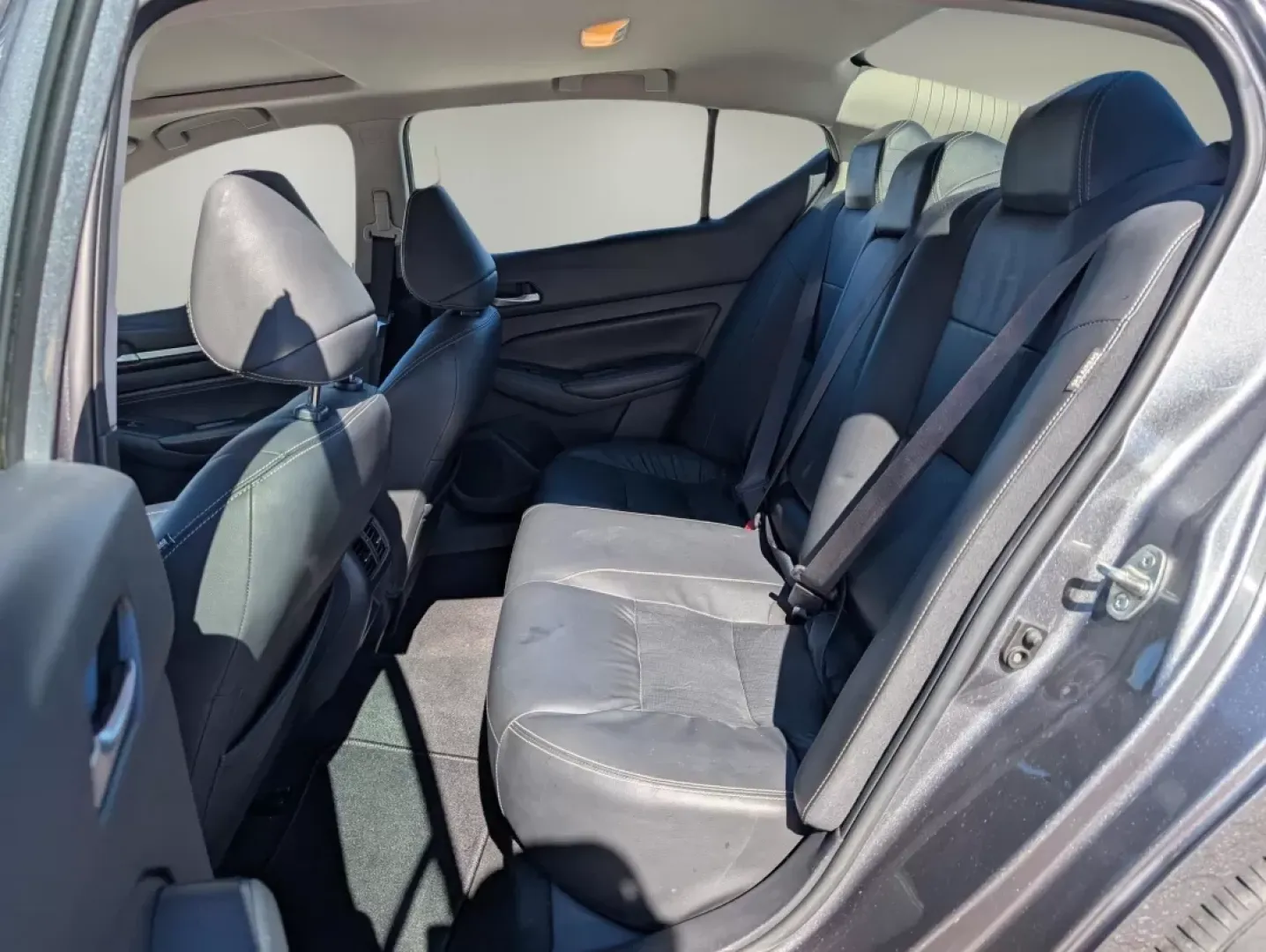 2019 /Charcoal Nissan Altima 2.5 SL (1N4BL4EV3KC) with an Other engine, located at 3959 U.S. 80 W, Phenix City, AL, 36870, (334) 297-4885, 32.469296, -85.135185 - **Discover Freedom with the 2019 Nissan Altima Your Ideal Commuter Companion!**<br /> <br /> Are you tired of the daily grind of long commutes? The 2019 Nissan Altima might just be the perfect solution for you. This spacious, fuel-efficient sedan is designed to make your drives comfortable and enjo - Photo#10