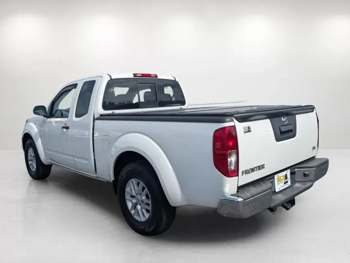 2019 /Graphite Nissan Frontier SV (1N6AD0CU3KN) with an Regular Unleaded V-6 4.0 L/241 engine, 5-Speed Automatic w/OD transmission, located at 1430 Gateway Drive, Opelika, AL, 36801, (334) 239-0944, 32.637871, -85.409790 - **Unleash Your Adventures with the 2019 Nissan Frontier SV at Gils Auto - Opelika!**<br /> <br /> Are you ready to elevate your weekend getaways or tackle your daily commute with unmatched reliability? Look no further! The 2019 Nissan Frontier SV, available at Gils Auto - Opelika, is the perfect ble - Photo#6