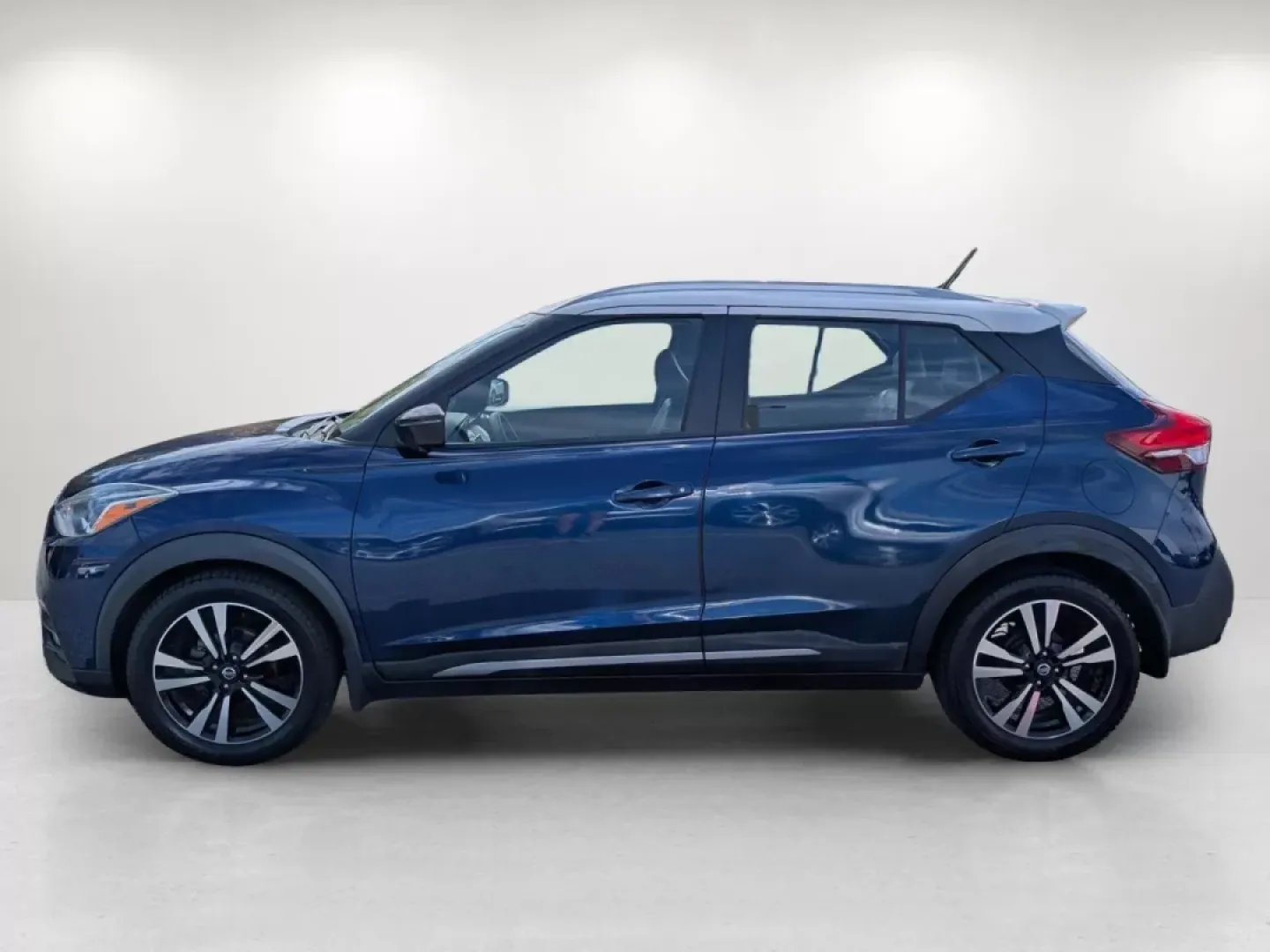 2019 /Charcoal Nissan Kicks SR (3N1CP5CU1KL) with an Other engine, located at 1430 Gateway Drive, Opelika, AL, 36801, (334) 239-0944, 32.637871, -85.409790 - Looking for a compact SUV that fits your active lifestyle and offers a blend of style and functionality? Look no further than the 2019 Nissan Kicks SR, now available at Gils Auto, your trusted Buy Here Pay Here dealership located at 521 Old Farm Lane Rd, Prattville, AL 36066. With a spacious interio - Photo#7