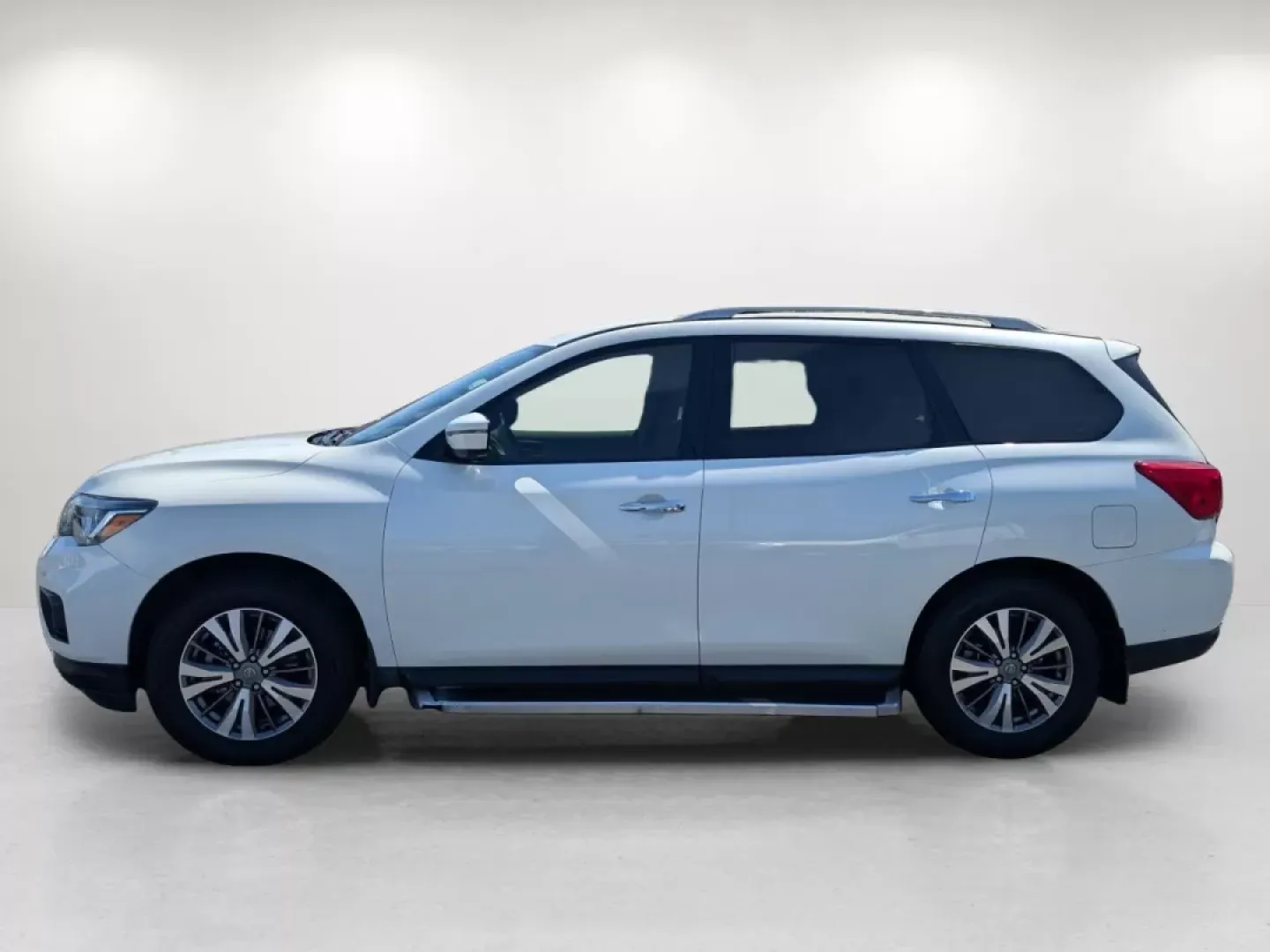 2019 /Almond Nissan Pathfinder SL (5N1DR2MN1KC) with an Other engine, located at 7000 Northlake Connector, Columbus, GA, 31904, (706) 987-8085, 32.524975, -84.978134 - **Discover Your Next Adventure with the 2019 Nissan Pathfinder SL at Gils Auto in Phenix City, AL!**<br /> <br /> Are you ready to elevate your family's travel experience? The 2019 Nissan Pathfinder SL is the perfect companion for family road trips, weekend adventures, or daily commutes. With spacio - Photo#7