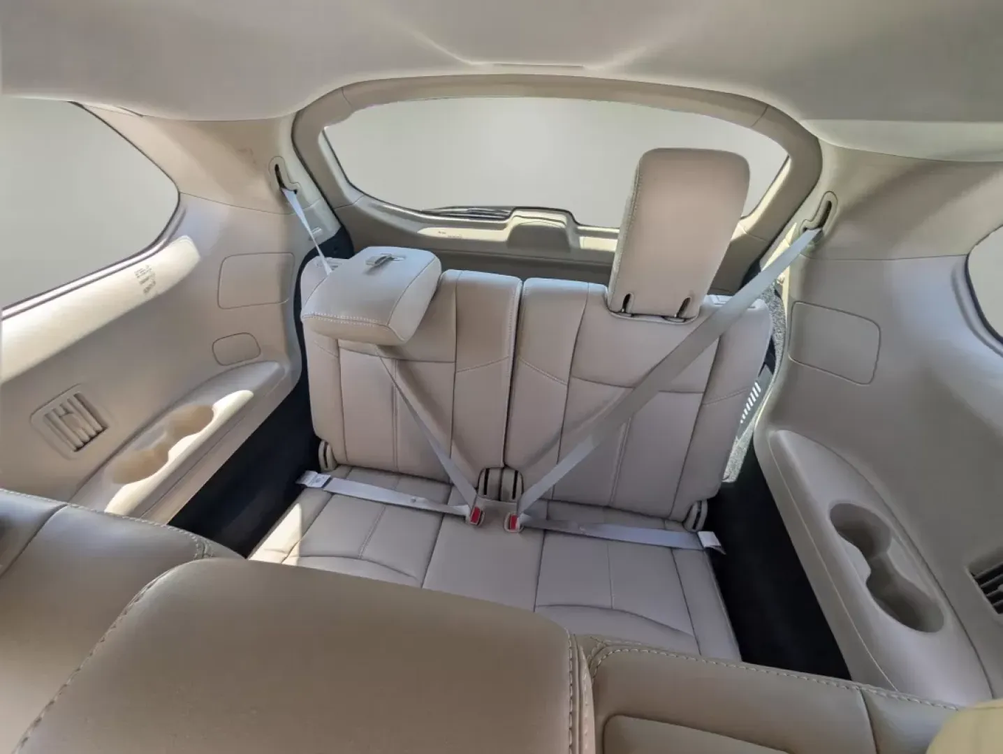 2019 /Almond Nissan Pathfinder SL (5N1DR2MN1KC) with an Other engine, located at 7000 Northlake Connector, Columbus, GA, 31904, (706) 987-8085, 32.524975, -84.978134 - **Discover Your Next Adventure with the 2019 Nissan Pathfinder SL at Gils Auto in Phenix City, AL!**<br /> <br /> Are you ready to elevate your family's travel experience? The 2019 Nissan Pathfinder SL is the perfect companion for family road trips, weekend adventures, or daily commutes. With spacio - Photo#11