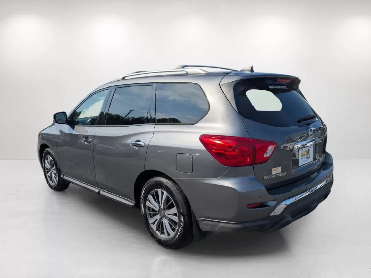 2019 /Charcoal Nissan Pathfinder S (5N1DR2MN5KC) with an Other engine, located at 521 Old Farm Lane Rd, Prattville, AL, 36066, (334) 325-1505, 32.482460, -86.416367 - ### Discover the Perfect Family SUV: 2019 Nissan Pathfinder at Gils Auto - Your Trusted Buy Here Pay Here Dealer!<br /> <br /> Are you searching for the ideal family vehicle that combines comfort, versatility, and style? Look no further than this stunning 2019 Nissan Pathfinder, available now at Gil - Photo#6