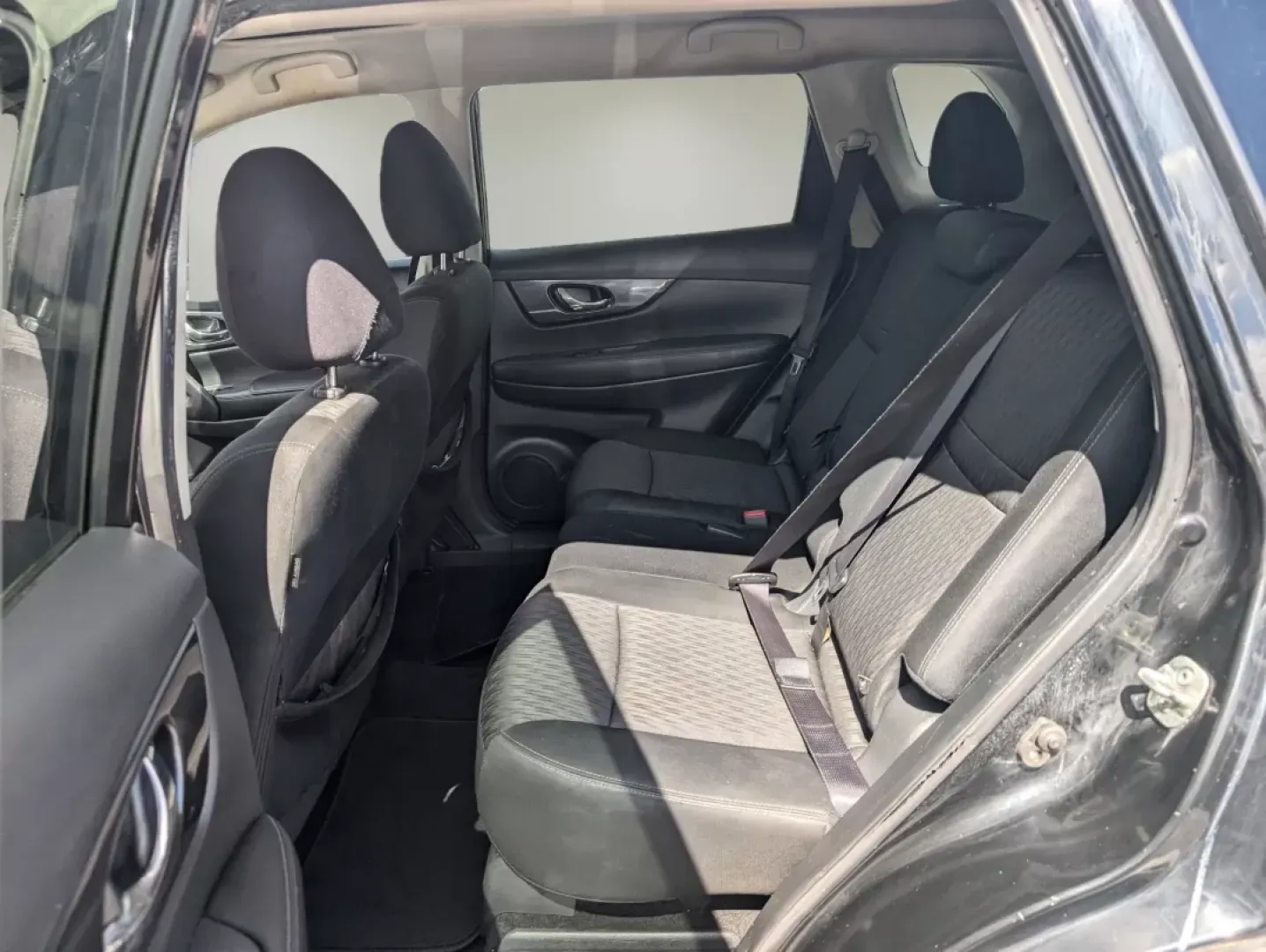 2019 /Charcoal Nissan Rogue SV (KNMAT2MT2KP) with an Other engine, located at 3959 U.S. 80 W, Phenix City, AL, 36870, (334) 297-4885, 32.469296, -85.135185 - Are you ready to elevate your daily commute or embark on your next weekend adventure? Look no further than this stunning 2019 Nissan Rogue SV, available now at Gils Auto in Phenix City, AL! With its versatile design and impressive features, this SUV is perfect for growing families, budget-conscious - Photo#11