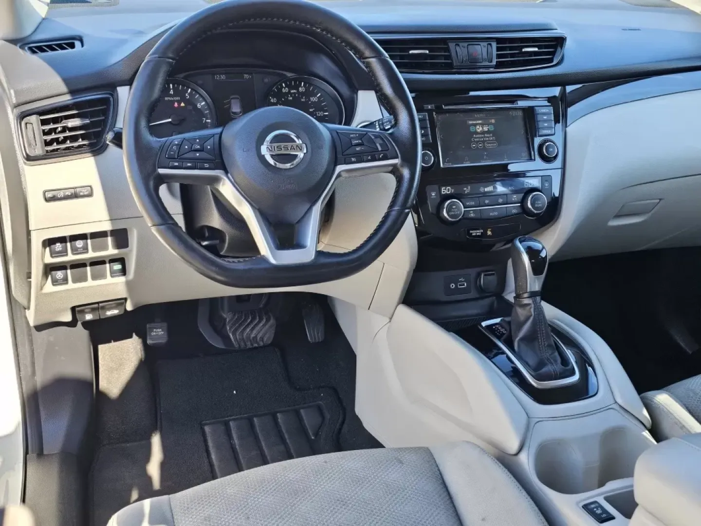 2019 /Light Gray Nissan Rogue SV (JN1BJ1CP6KW) with an Other engine, located at 521 Old Farm Lane Rd, Prattville, AL, 36066, (334) 325-1505, 32.482460, -86.416367 - Explore new horizons and elevate your daily adventures with the 2019 Nissan Rogue SV, a perfect blend of comfort, safety, and style, available now at Gils Auto in Prattville, Alabama. Whether you're commuting to work, running errands around the bustling downtown Prattville, or taking the family on a - Photo#16