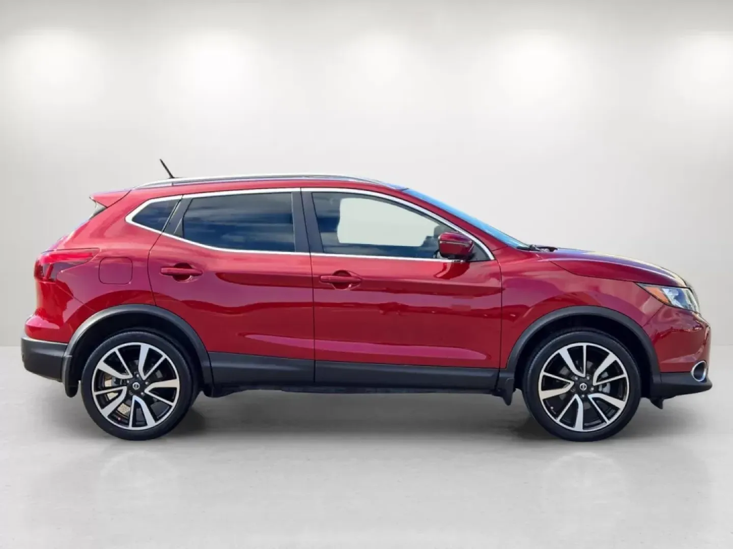 2019 /Charcoal Nissan Rogue SL (JN1BJ1CPXKW) with an Other engine, located at 521 Old Farm Lane Rd, Prattville, AL, 36066, (334) 325-1505, 32.482460, -86.416367 - **Explore Adventure with the 2019 Nissan Rogue SL at Gils Auto - Perfect for Your Active Lifestyle!**<br /> <br /> Are you ready to elevate your driving experience? The 2019 Nissan Rogue SL is here to redefine your daily commute, weekend getaways, and family adventures. This versatile SUV combines s - Photo#5