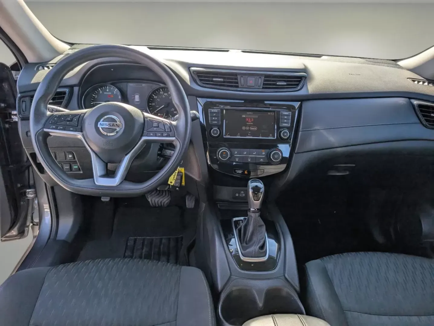 2019 /Charcoal Nissan Rogue S (5N1AT2MT6KC) with an Other engine, located at 1430 Gateway Drive, Opelika, AL, 36801, (334) 239-0944, 32.637871, -85.409790 - **Discover Your Next Adventure with the 2019 Nissan Rogue at Gils Auto in Phenix City, AL!**<br /> <br /> Are you ready to elevate your lifestyle with a versatile and reliable SUV? The 2019 Nissan Rogue is your perfect partner for everything from daily commutes to weekend getaways. With its spacious - Photo#11