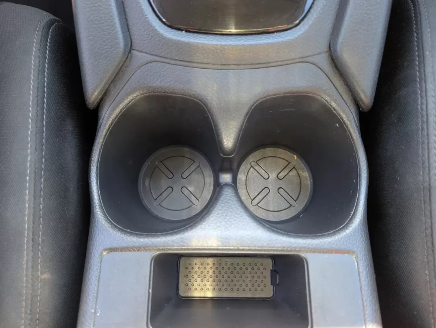 2019 /Charcoal Nissan Rogue S (5N1AT2MT6KC) with an Other engine, located at 1430 Gateway Drive, Opelika, AL, 36801, (334) 239-0944, 32.637871, -85.409790 - **Discover Your Next Adventure with the 2019 Nissan Rogue at Gils Auto in Phenix City, AL!**<br /> <br /> Are you ready to elevate your lifestyle with a versatile and reliable SUV? The 2019 Nissan Rogue is your perfect partner for everything from daily commutes to weekend getaways. With its spacious - Photo#12