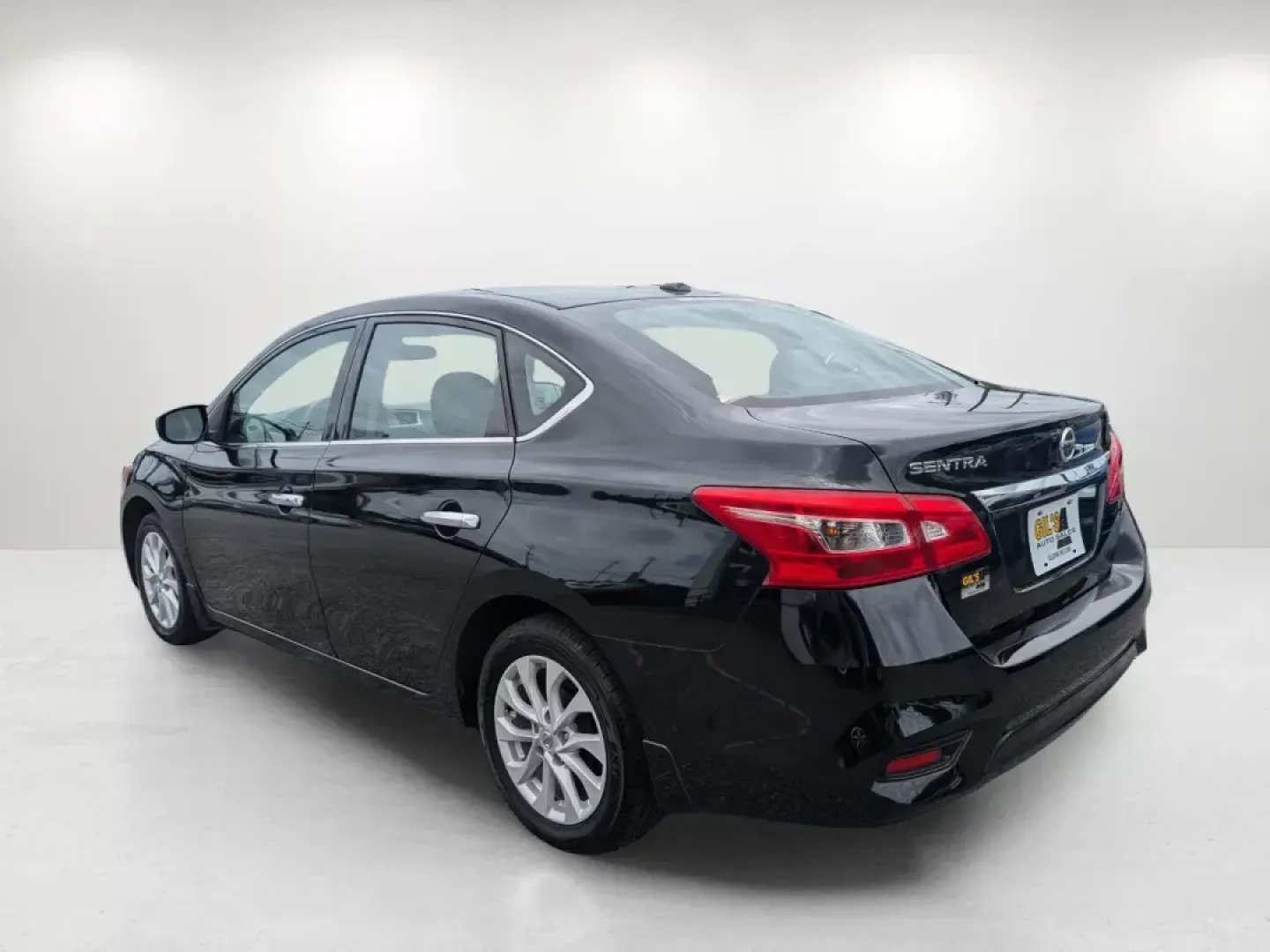 2019 /Charcoal Nissan Sentra SV (3N1AB7AP0KL) with an Regular Unleaded I-4 1.8 L/110 engine, 1-Speed CVT w/OD transmission, located at 3959 U.S. 80 W, Phenix City, AL, 36870, (334) 297-4885, 32.469296, -85.135185 - 2019 Nissan Sentra SV - Photo#7