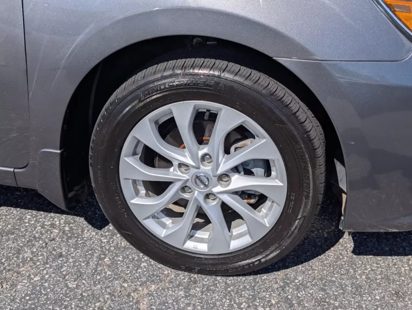 2019 /Charcoal Nissan Sentra SV (3N1AB7AP9KL) with an Other engine, located at 3959 U.S. 80 W, Phenix City, AL, 36870, (334) 297-4885, 32.469296, -85.135185 - Discover the perfect blend of style, comfort, and reliability with the 2019 Nissan Sentra SV, available at Gils Auto in Phenix City, AL. This sedan is the ideal choice for budget-conscious buyers who prioritize efficiency without compromising on features. Whether you're commuting to work, running er - Photo#7