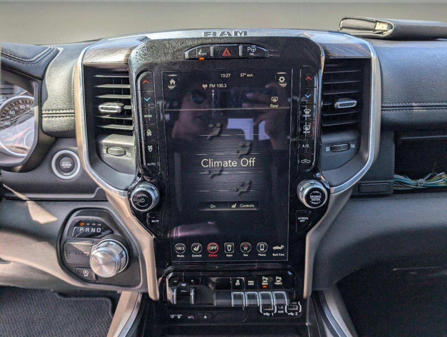 2019 /Black Ram 1500 Laramie (1C6RREDT3KN) with an Regular Unleaded V-8 5.7 L/345 engine, 8-Speed Automatic w/OD transmission, located at 804 22nd Ave, Phenix City, AL, 36870, (334) 297-1860, 32.484749, -85.024475 - 2019 Ram 1500 Laramie - Photo#14
