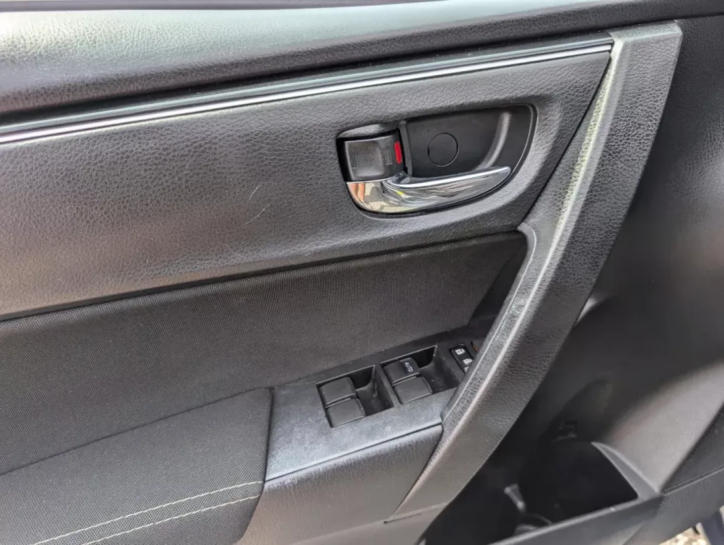 2019 Toyota Corolla L (5YFBURHE7KP) with an Regular Unleaded I-4 1.8 L/110 engine, 1-Speed CVT w/OD transmission, located at 5115 14th Ave., Columbus, GA, 31904, (706) 323-0345, 32.511494, -84.971046 - **Discover Adventure with the 2019 Toyota Corolla at Gils Auto - Columbus!**<br /> <br /> Are you searching for a reliable vehicle that perfectly fits your active lifestyle? Look no further than this 2019 Toyota Corolla, designed for both comfort and efficiency-ideal for families on the go, daily co - Photo#8
