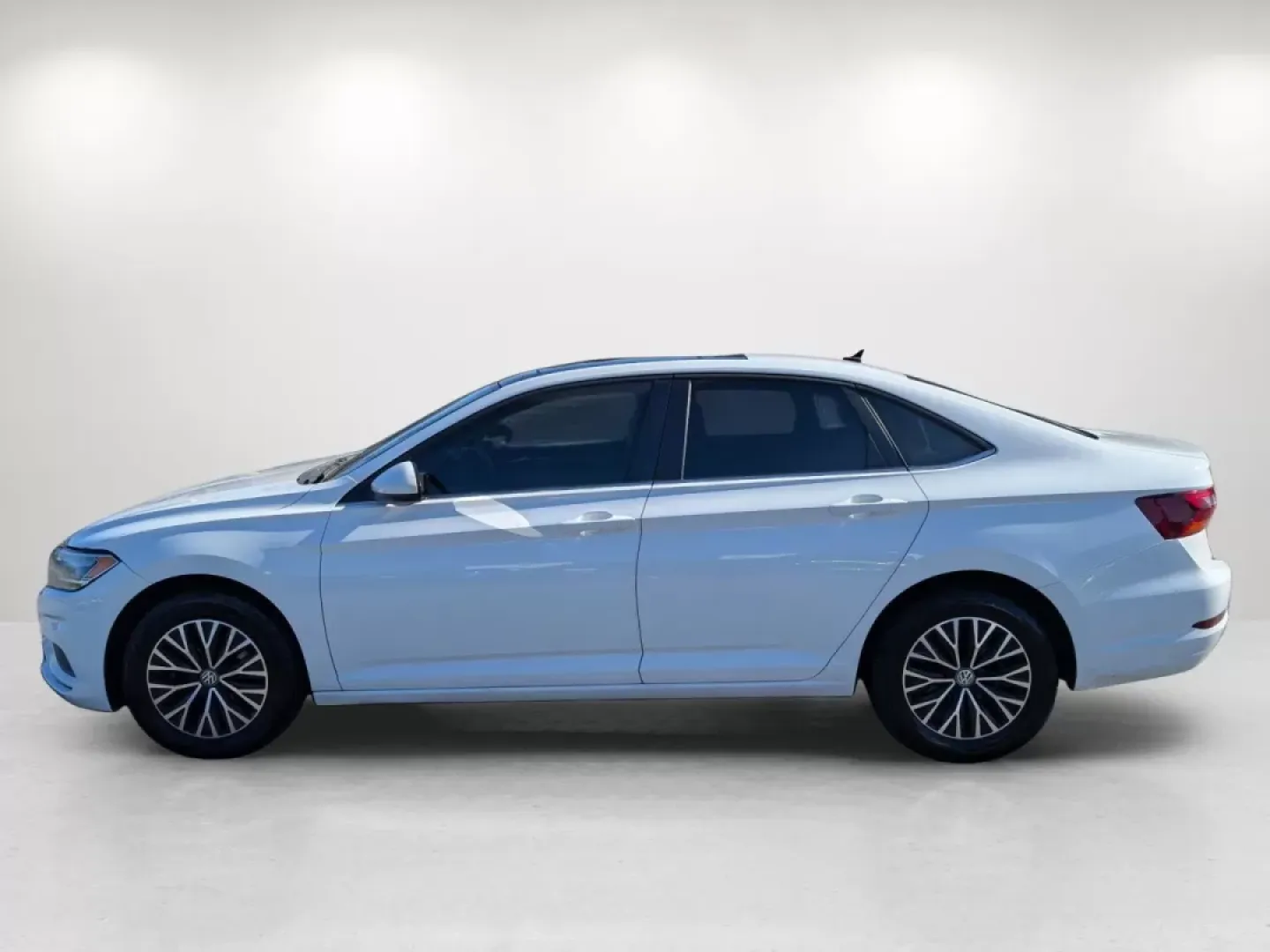 2019 Volkswagen Jetta R-Line (3VWC57BU5KM) with an Other engine, located at 3959 U.S. 80 W, Phenix City, AL, 36870, (334) 297-4885, 32.469296, -85.135185 - **Discover Adventure with the 2019 Volkswagen Jetta at Gils Auto in Phenix City, AL!**<br /> <br /> Are you ready to elevate your driving experience? Whether you're commuting to work, running errands, or embarking on weekend adventures, the 2019 Volkswagen Jetta is the perfect sedan to fit your life - Photo#8