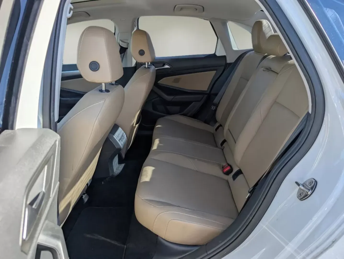 2019 Volkswagen Jetta R-Line (3VWC57BU5KM) with an Other engine, located at 3959 U.S. 80 W, Phenix City, AL, 36870, (334) 297-4885, 32.469296, -85.135185 - **Discover Adventure with the 2019 Volkswagen Jetta at Gils Auto in Phenix City, AL!**<br /> <br /> Are you ready to elevate your driving experience? Whether you're commuting to work, running errands, or embarking on weekend adventures, the 2019 Volkswagen Jetta is the perfect sedan to fit your life - Photo#10