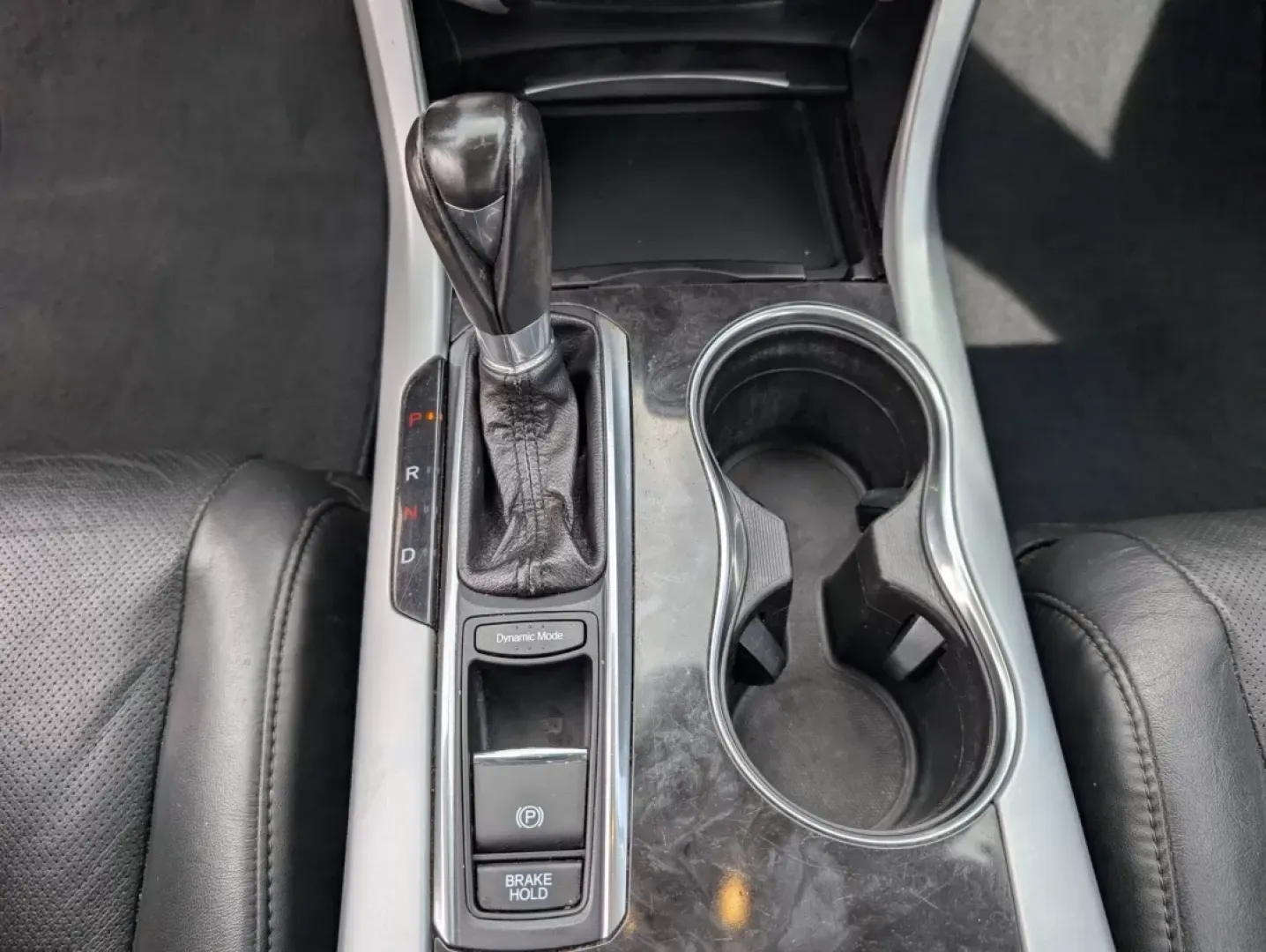 2020 Acura TLX w/Technology Pkg (19UUB1F56LA) with an Other engine, located at 3959 U.S. 80 W, Phenix City, AL, 36870, (334) 297-4885, 32.469296, -85.135185 - **Elevate Your Commute with the 2020 Acura TLX at Gils Auto in Phenix City, AL!**<br /> <br /> Are you on the lookout for a vehicle that perfectly blends luxury with functionality? Imagine every drive transformed into a delightful experience, whether you're commuting to work or heading out on a week - Photo#13