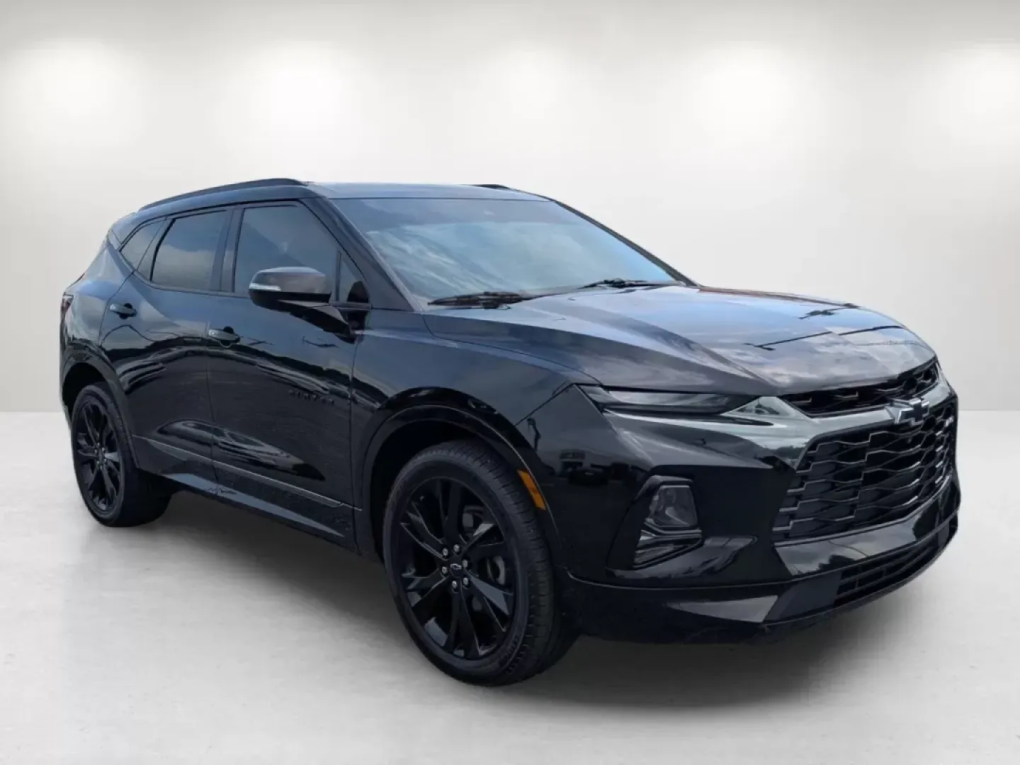 2020 /Jet Black Chevrolet Blazer RS (3GNKBERS2LS) with an Other engine, located at 1430 Gateway Drive, Opelika, AL, 36801, (334) 239-0944, 32.637871, -85.409790 - Discover the perfect blend of style, comfort, and functionality with this stunning 2020 Chevrolet Blazer RS, available now at Gils Auto in Phenix City, AL. Whether you're navigating daily commutes, embarking on weekend adventures, or accommodating a growing family, this SUV has everything you need t - Photo#2