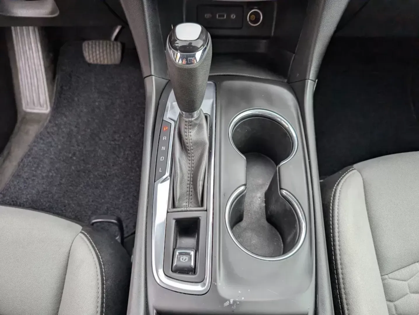 2020 /Medium Ash Gray Chevrolet Equinox LS (3GNAXFEV1LS) with an Turbocharged Gas I4 1.5L/92 engine, 6-Speed Automatic transmission, located at 5115 14th Ave., Columbus, GA, 31904, (706) 323-0345, 32.511494, -84.971046 - **2020 Chevrolet Equinox LS Your Perfect Family SUV Awaits at Gils Auto!**<br /> <br /> Are you ready to elevate your family adventures or daily commutes with a vehicle that blends comfort, style, and technology? Look no further than this 2020 Chevrolet Equinox LS, available now at Gils Auto in Col - Photo#12