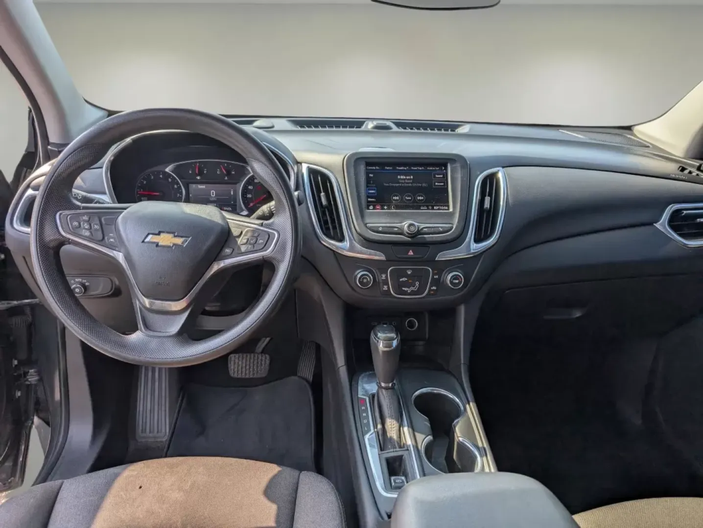 2020 /Jet Black Chevrolet Equinox LT (2GNAXKEV2L6) with an Other engine, located at 5115 14th Ave., Columbus, GA, 31904, (706) 323-0345, 32.511494, -84.971046 - **Explore New Horizons in the 2020 Chevrolet Equinox LT Perfect for Your Next Adventure!**<br /> <br /> Are you ready to elevate your daily commute or embark on weekend getaways? The 2020 Chevrolet Equinox LT is the ultimate SUV for those seeking comfort, versatility, and style. With its spacious i - Photo#11